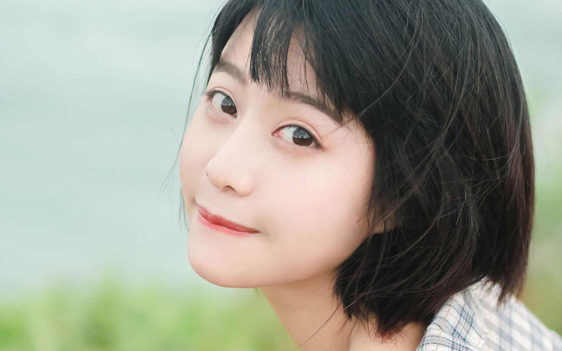 清纯  日式清新  文艺  户外  短发  白皙