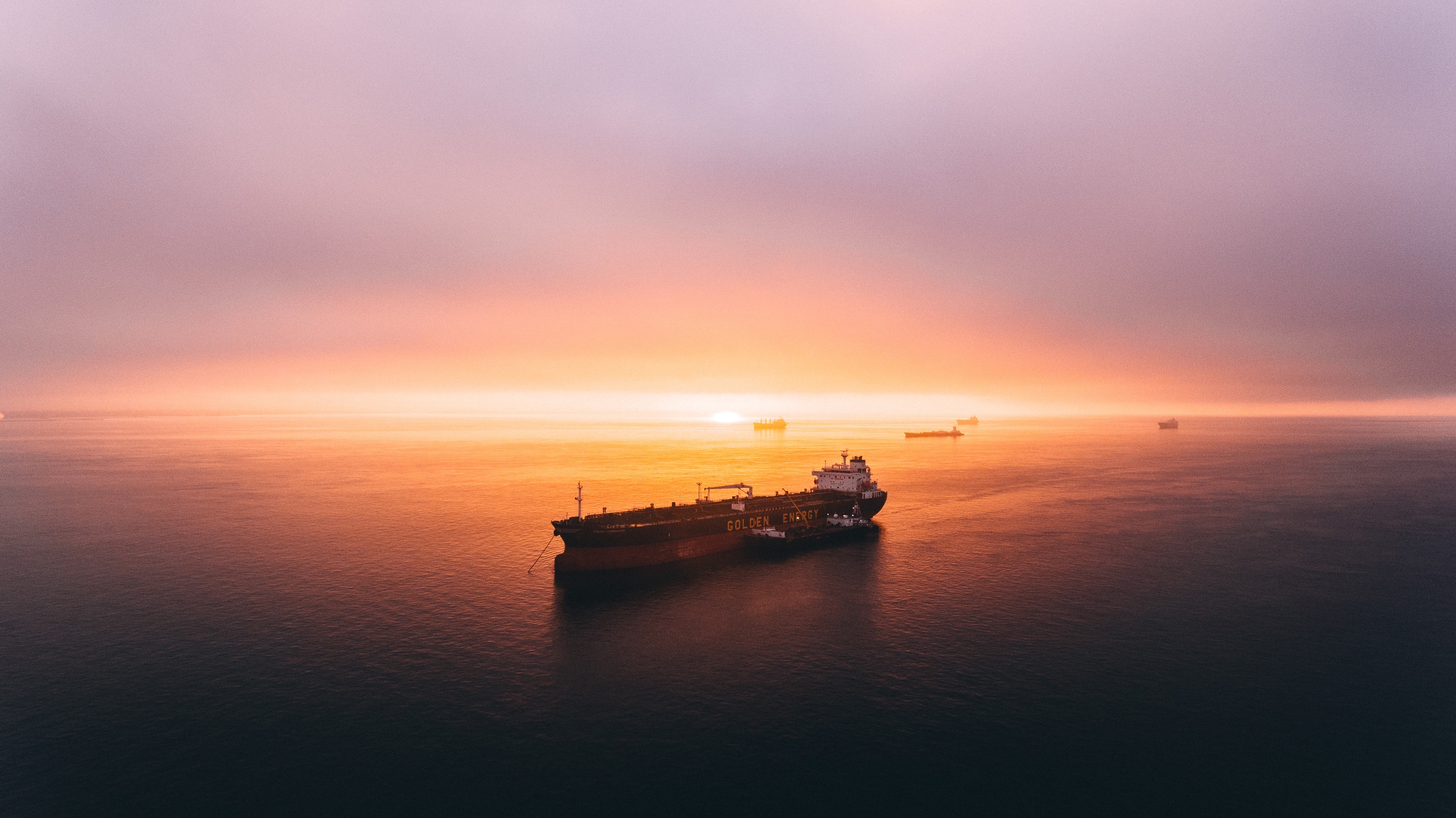 夕阳 轮船 大海 风景