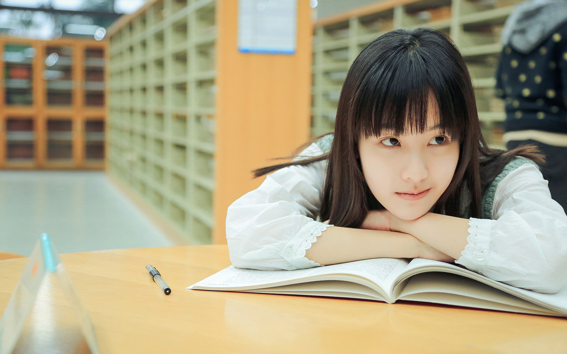 陈都灵 左耳 清纯可爱 萌妹子 演员 模特 明星