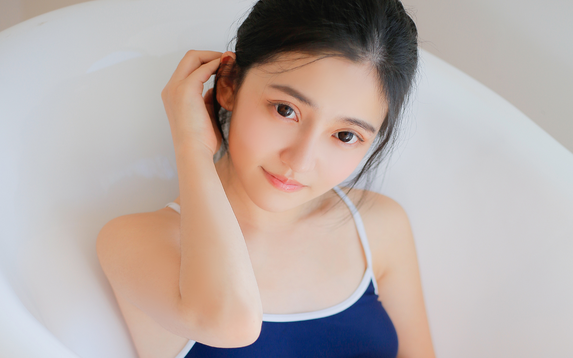 美女 YOU物馆 泳装