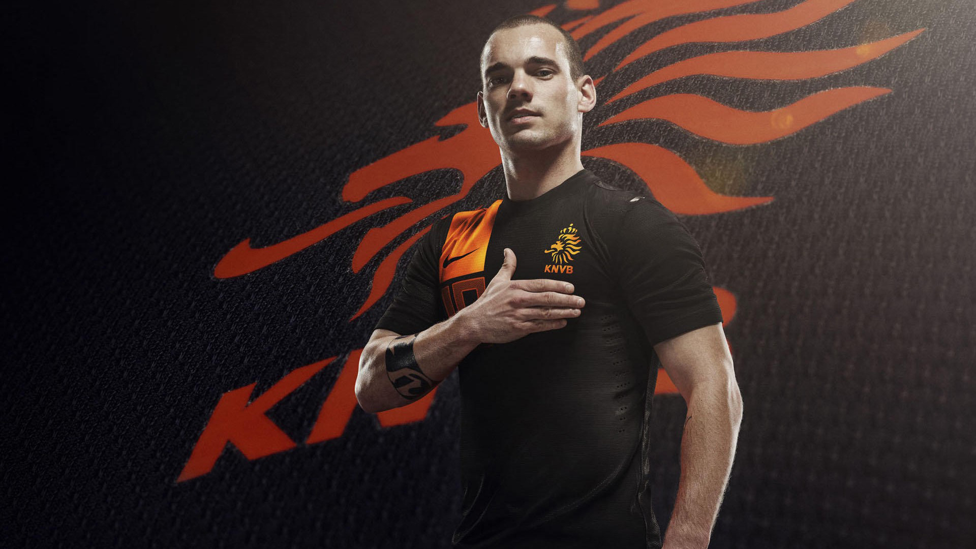 体育 足球 斯内德