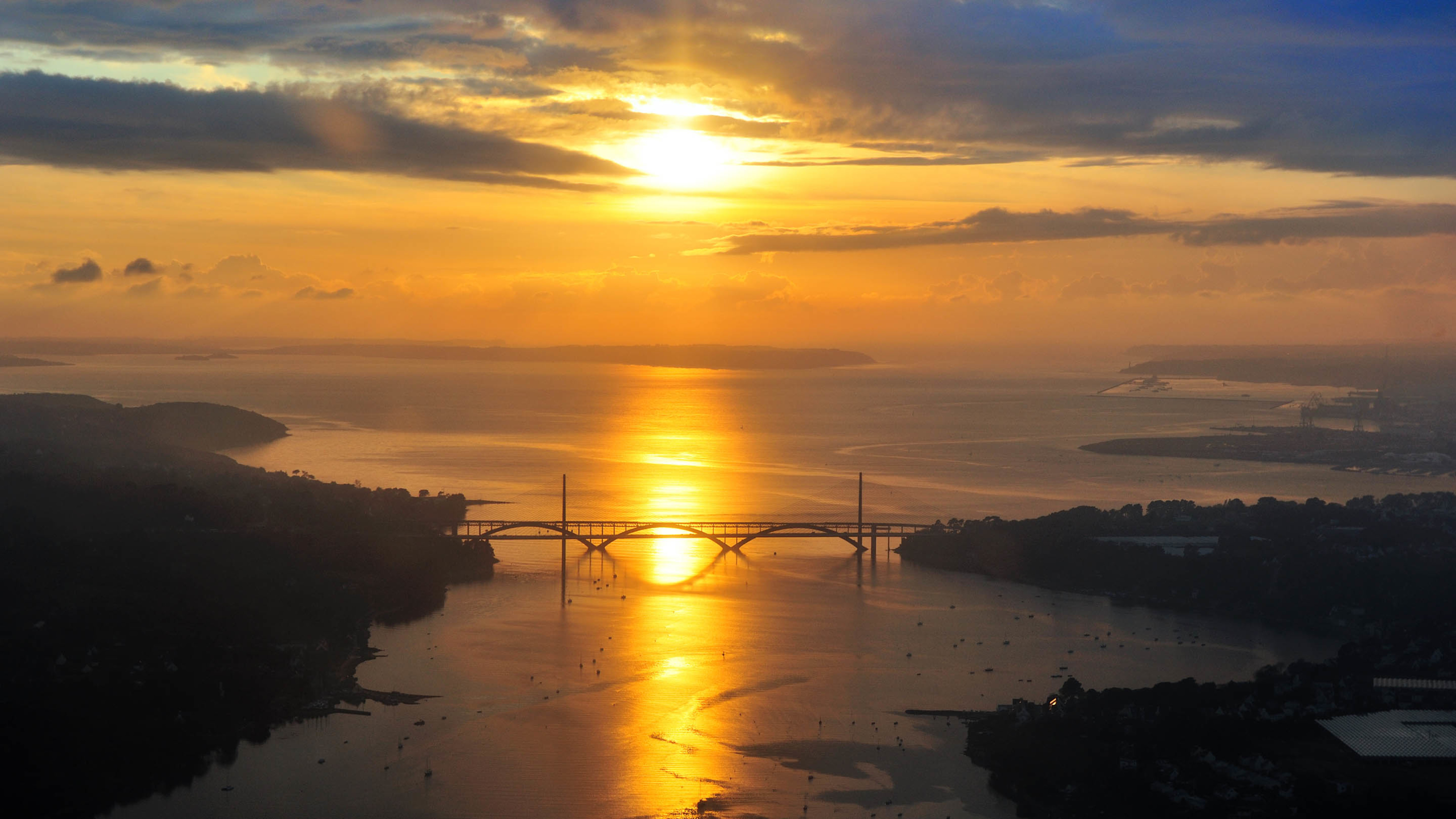 夕阳 大海 大桥