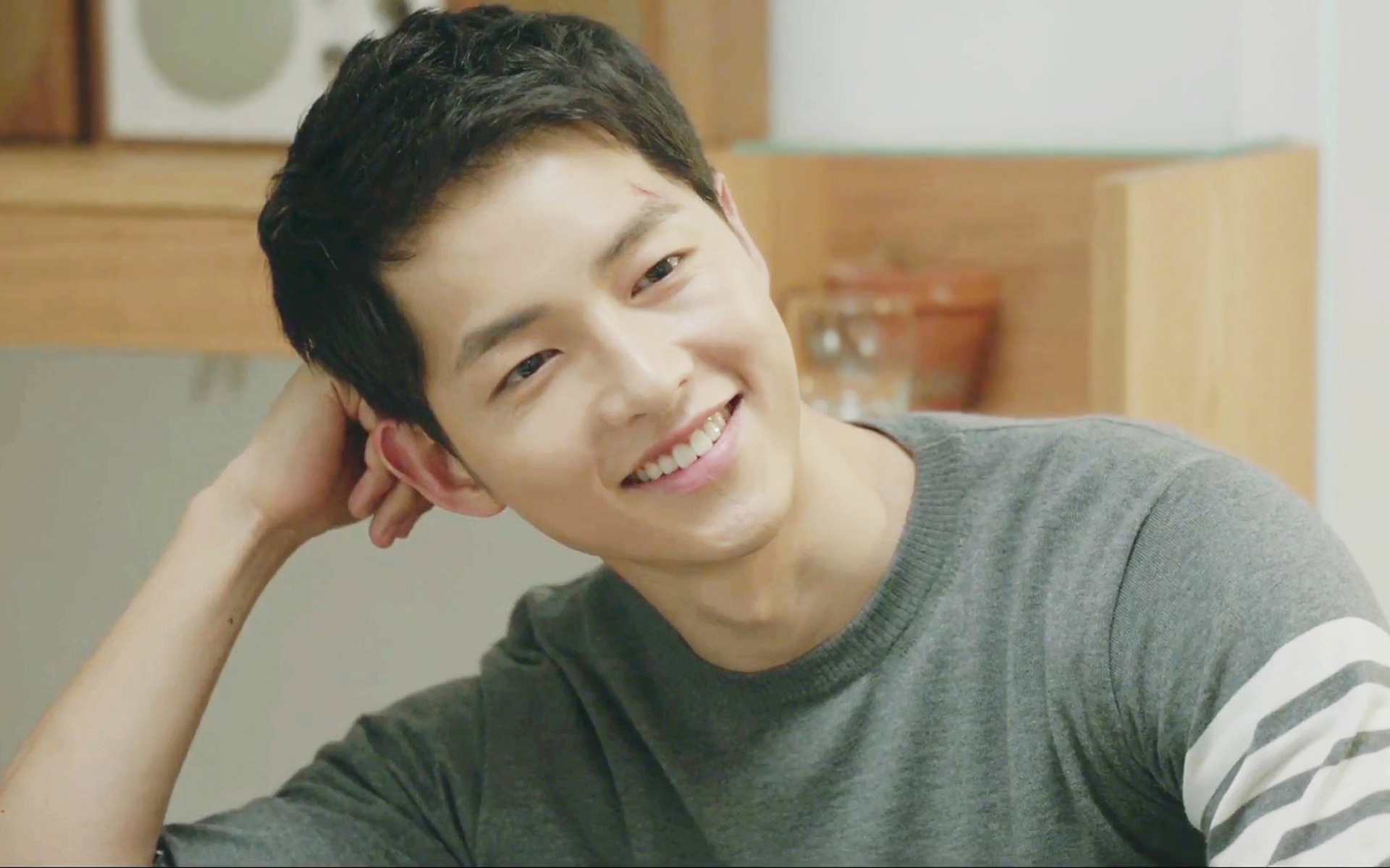 宋仲基 太阳的后裔 花美男 演员 主持人 明星