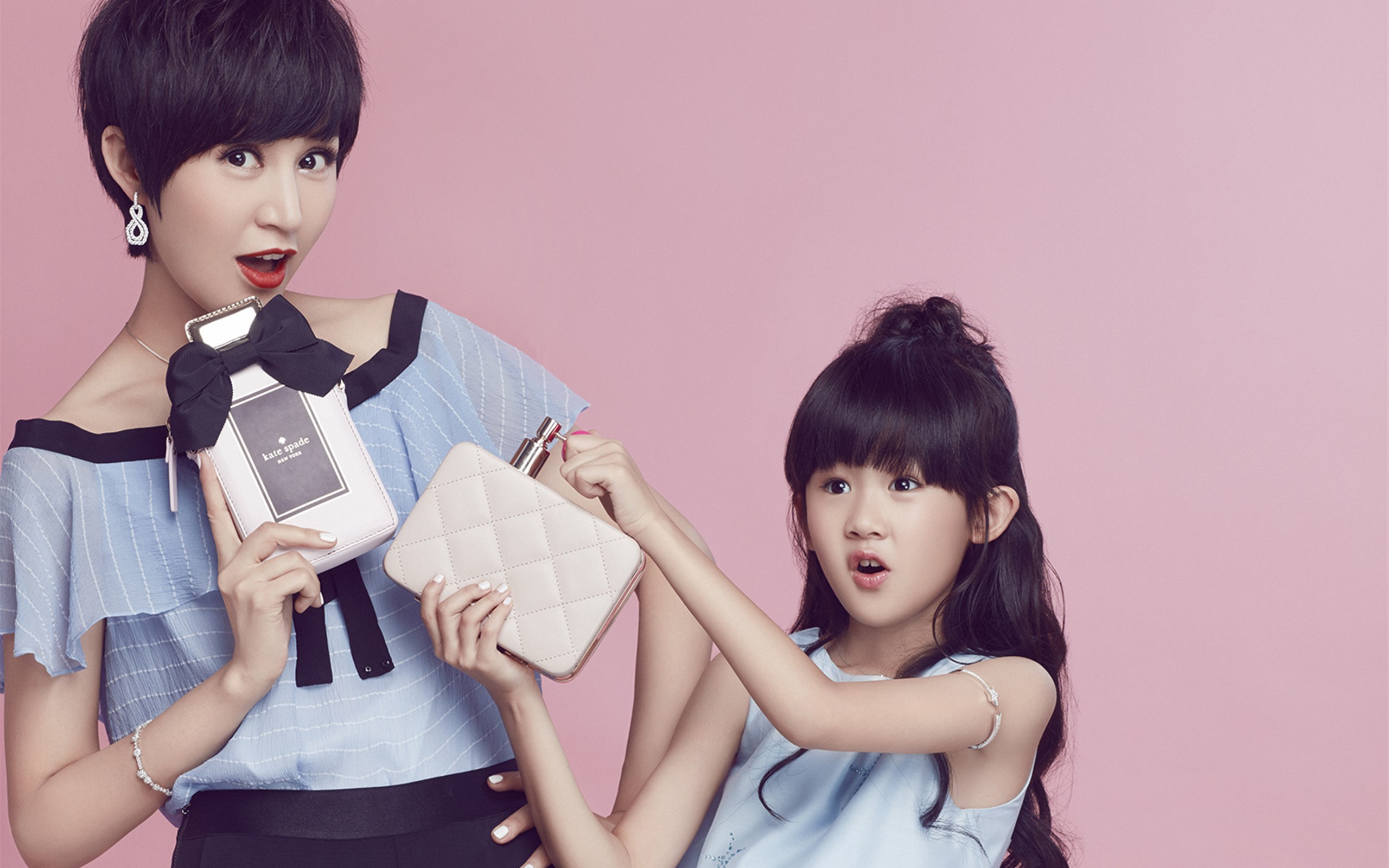 鲍蕾  贝儿  亲子照  温馨可爱   宽屏