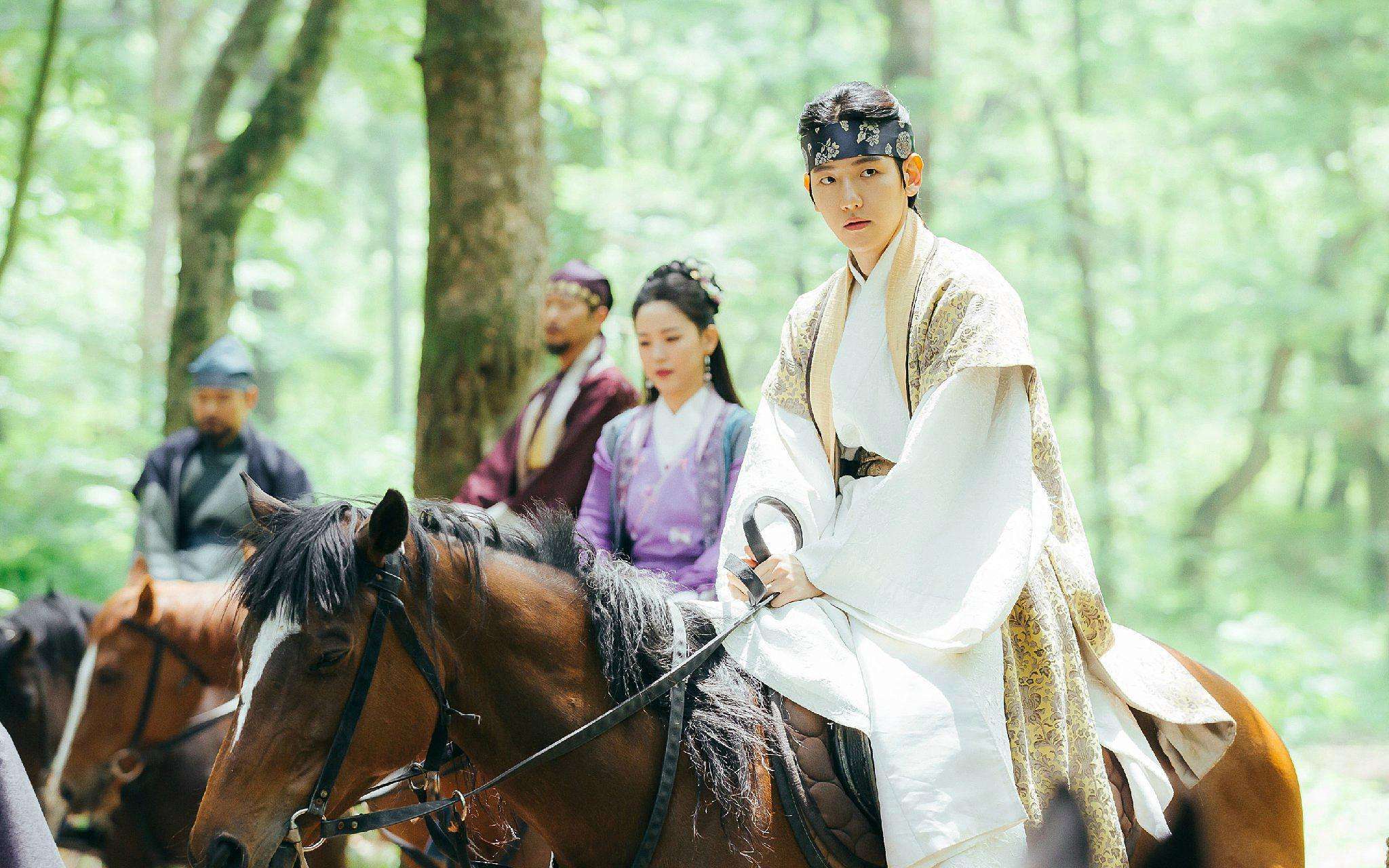 剧照 EXO 边伯贤