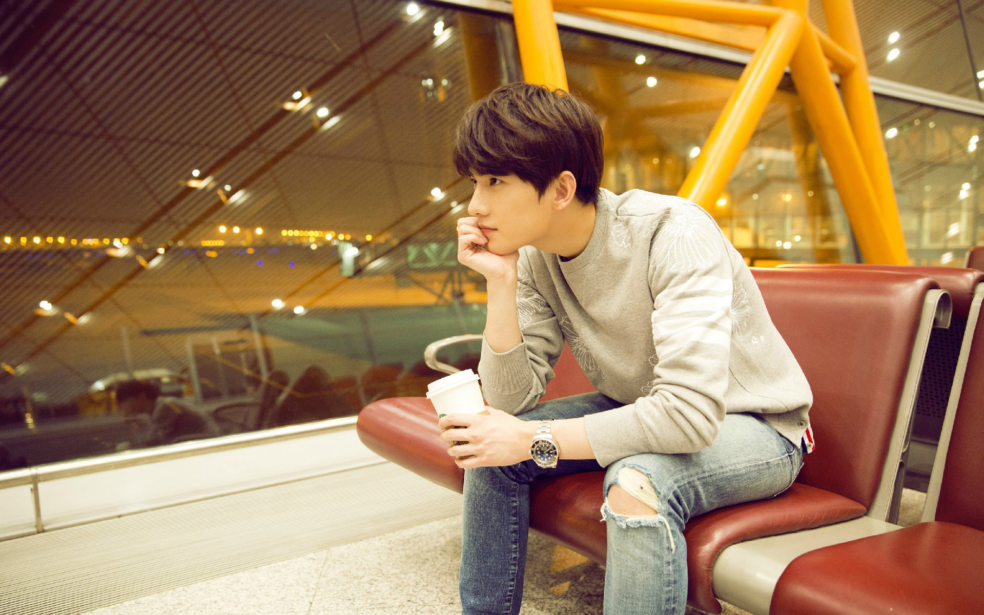 杨洋 演员 小鲜肉 帅哥 明星 宽屏