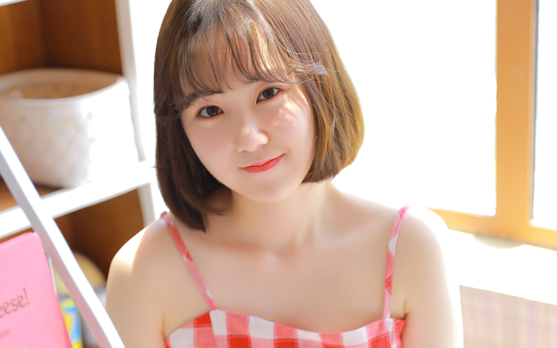 清纯  可爱 短发 美女  清新