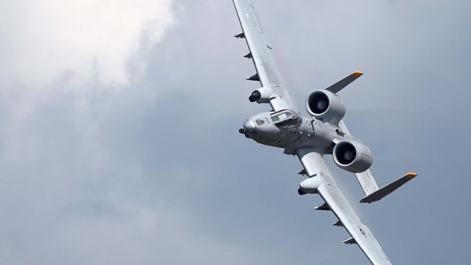 军事 飞机 尤猪A-10雷电攻击机