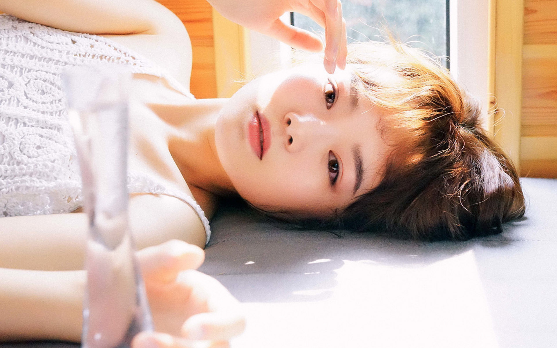 清纯  短发美女清新诱人