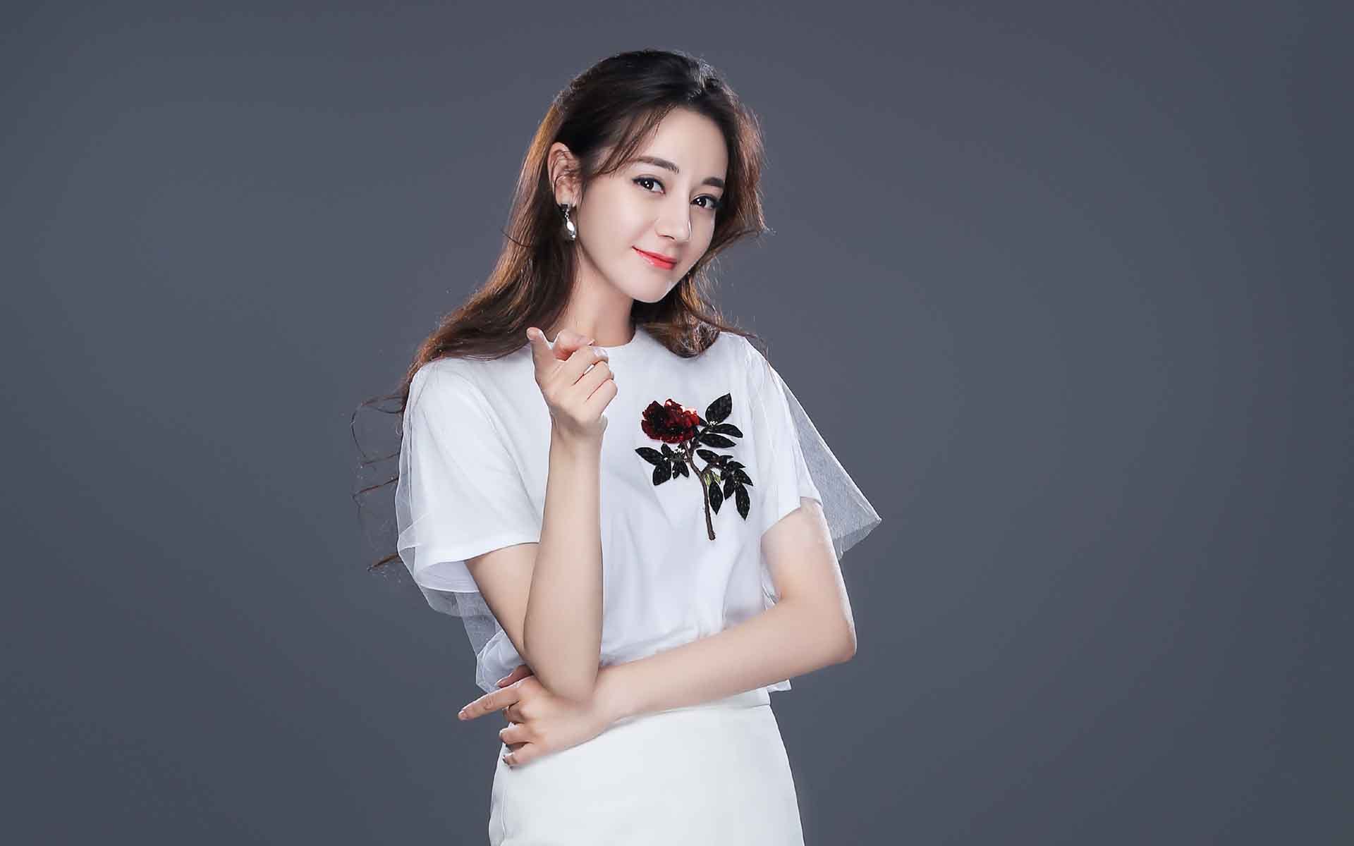 明星风尚 迪丽热巴