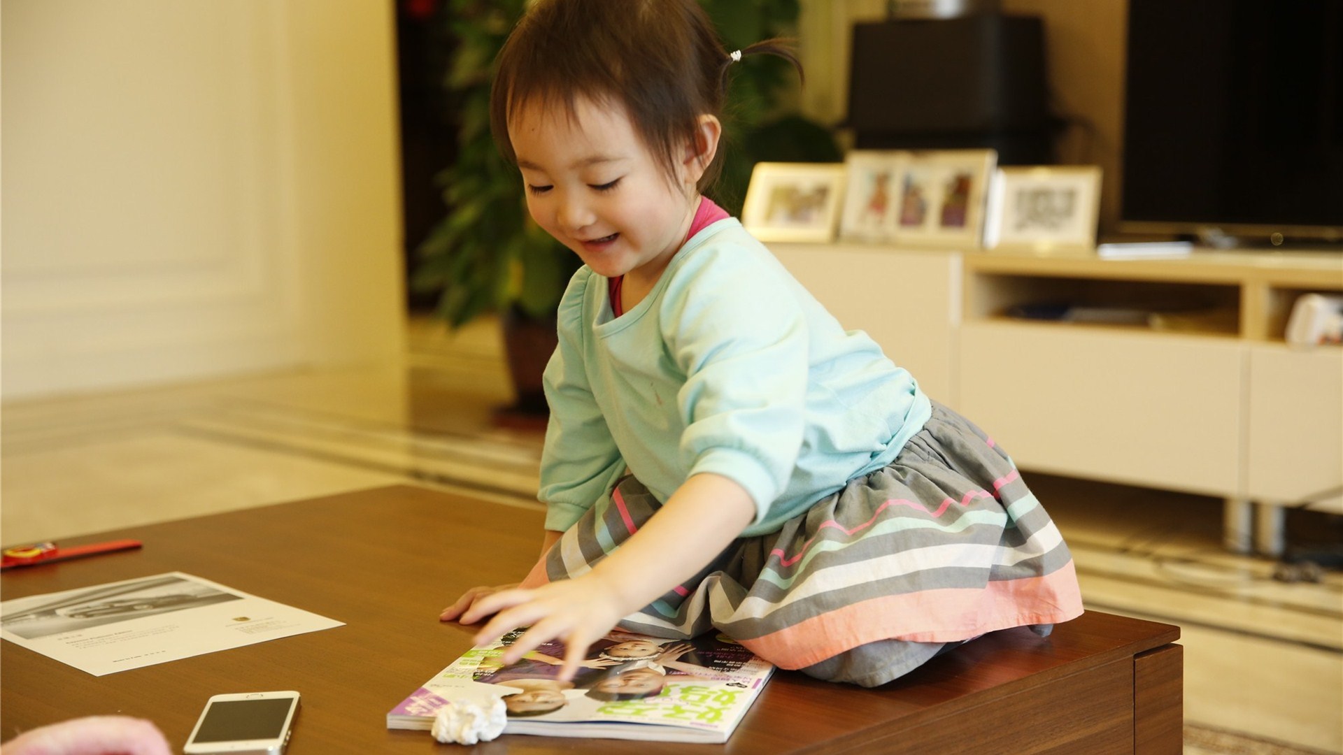 奥莉 萌神 爸爸回来了 萌娃