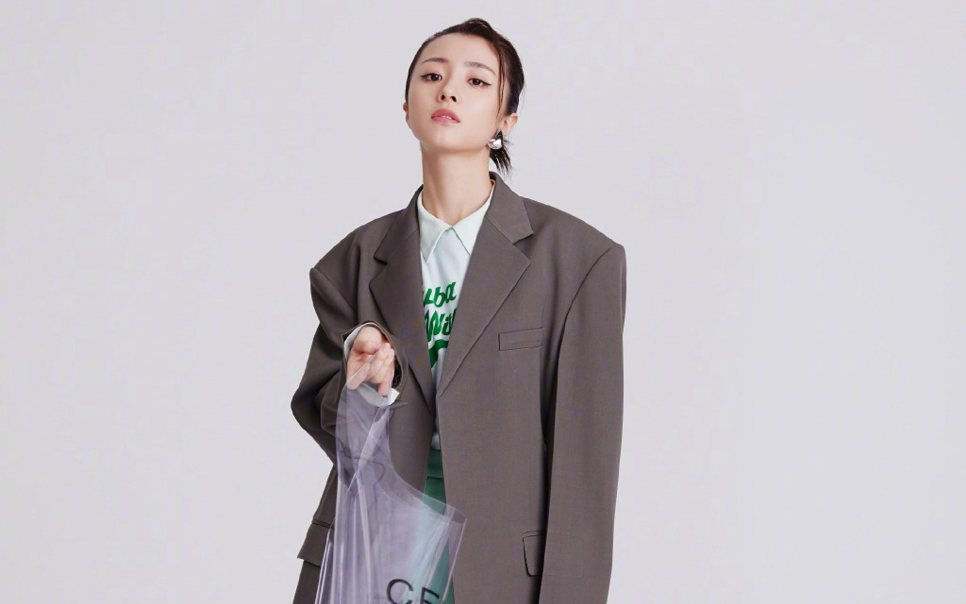 内地明星 胡冰卿