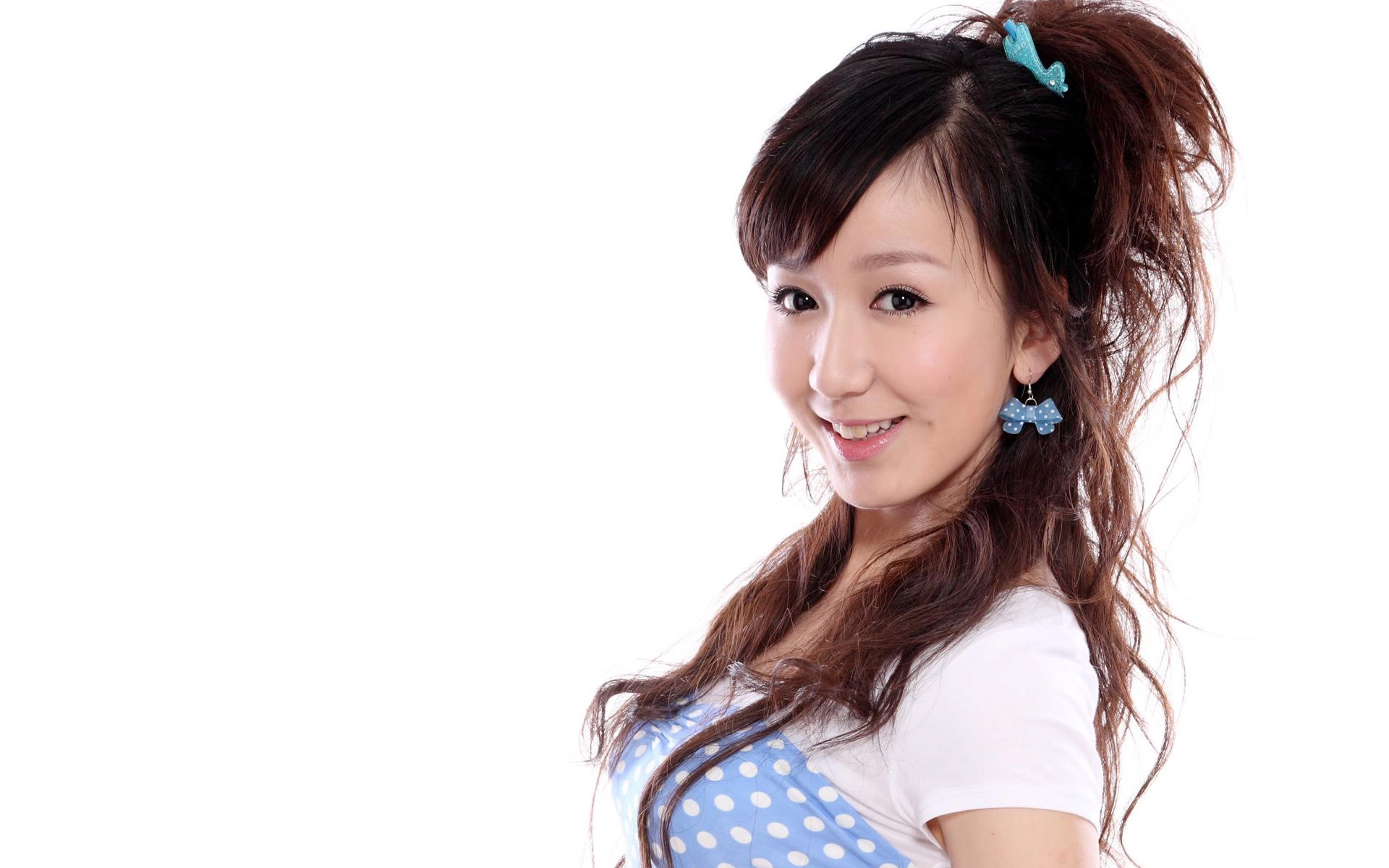 娄艺潇 大陆演员 气质美女 明星