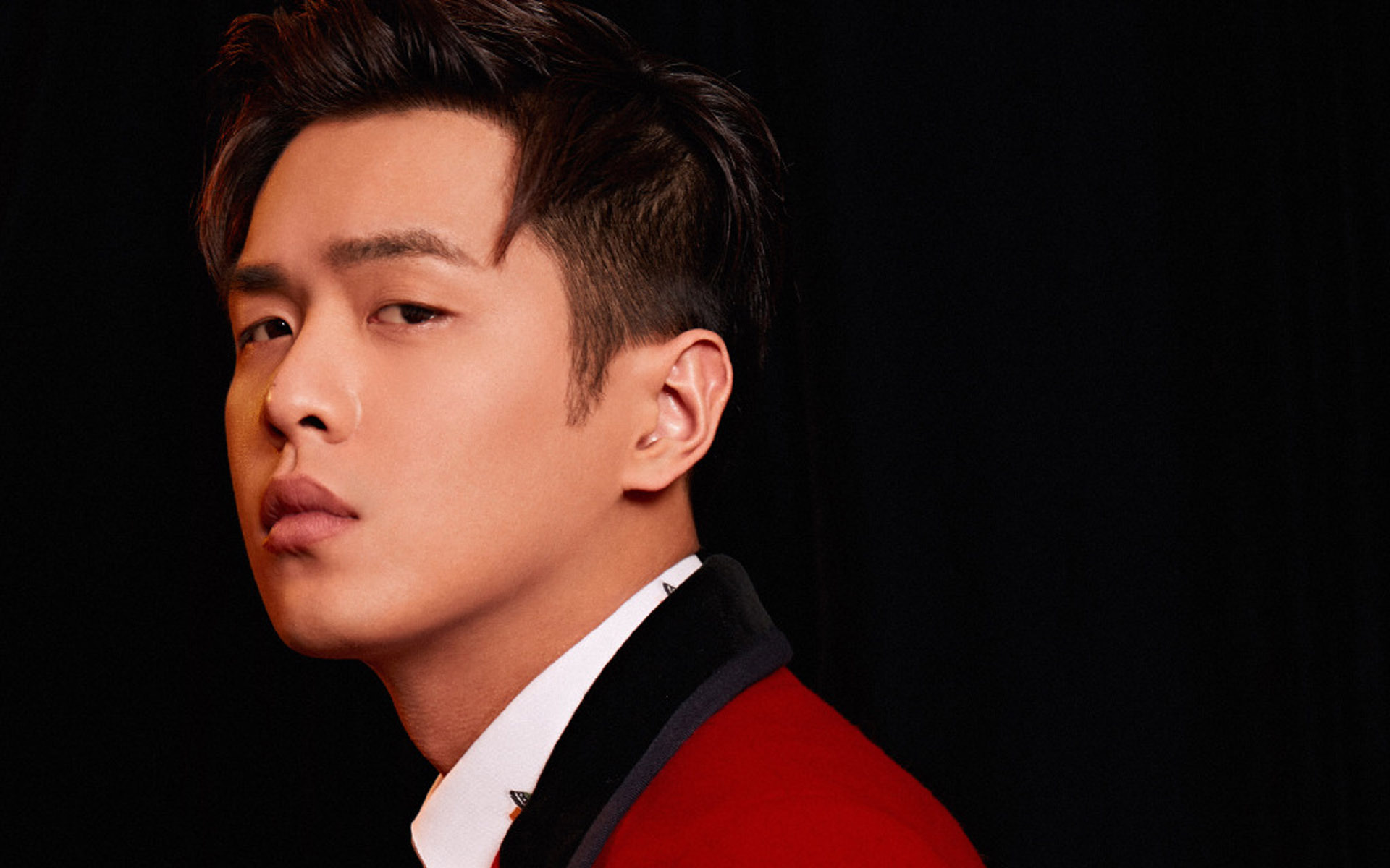 内地明星 张若昀