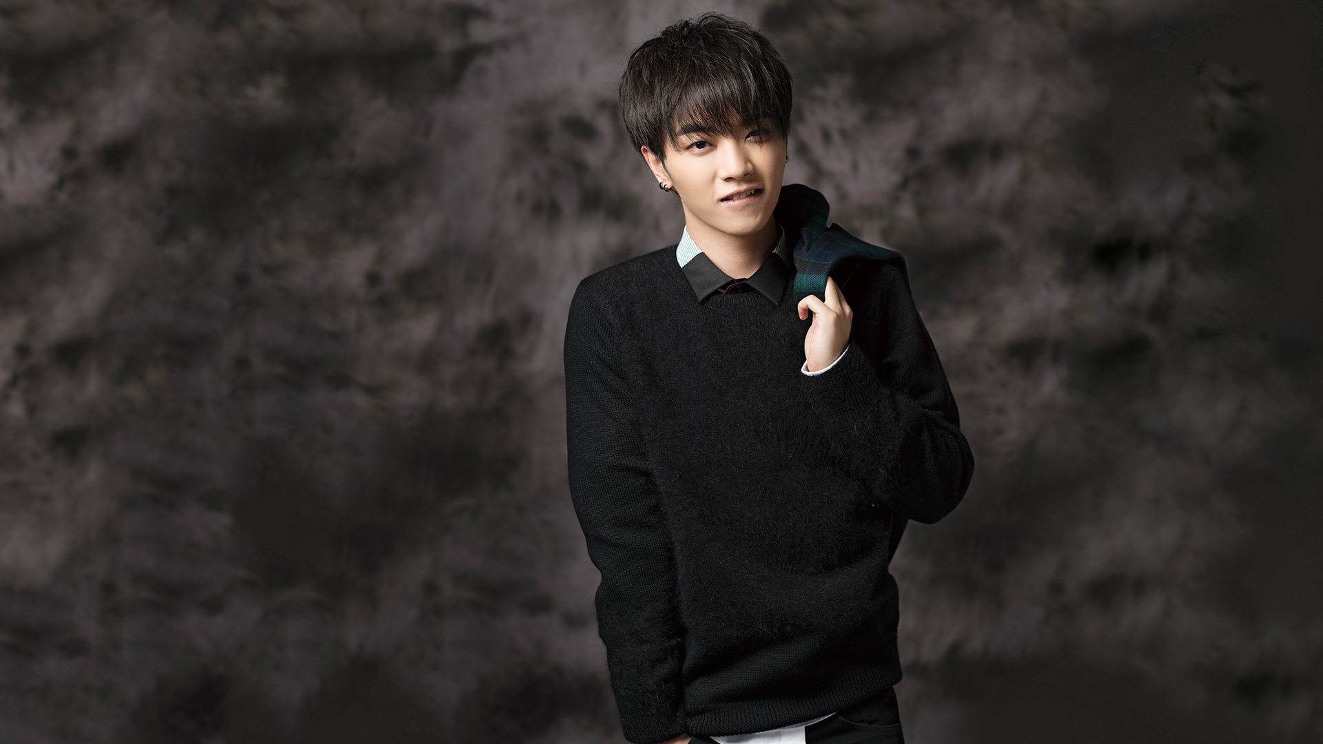 华晨宇 歌手 火星男孩 小鲜肉 明星