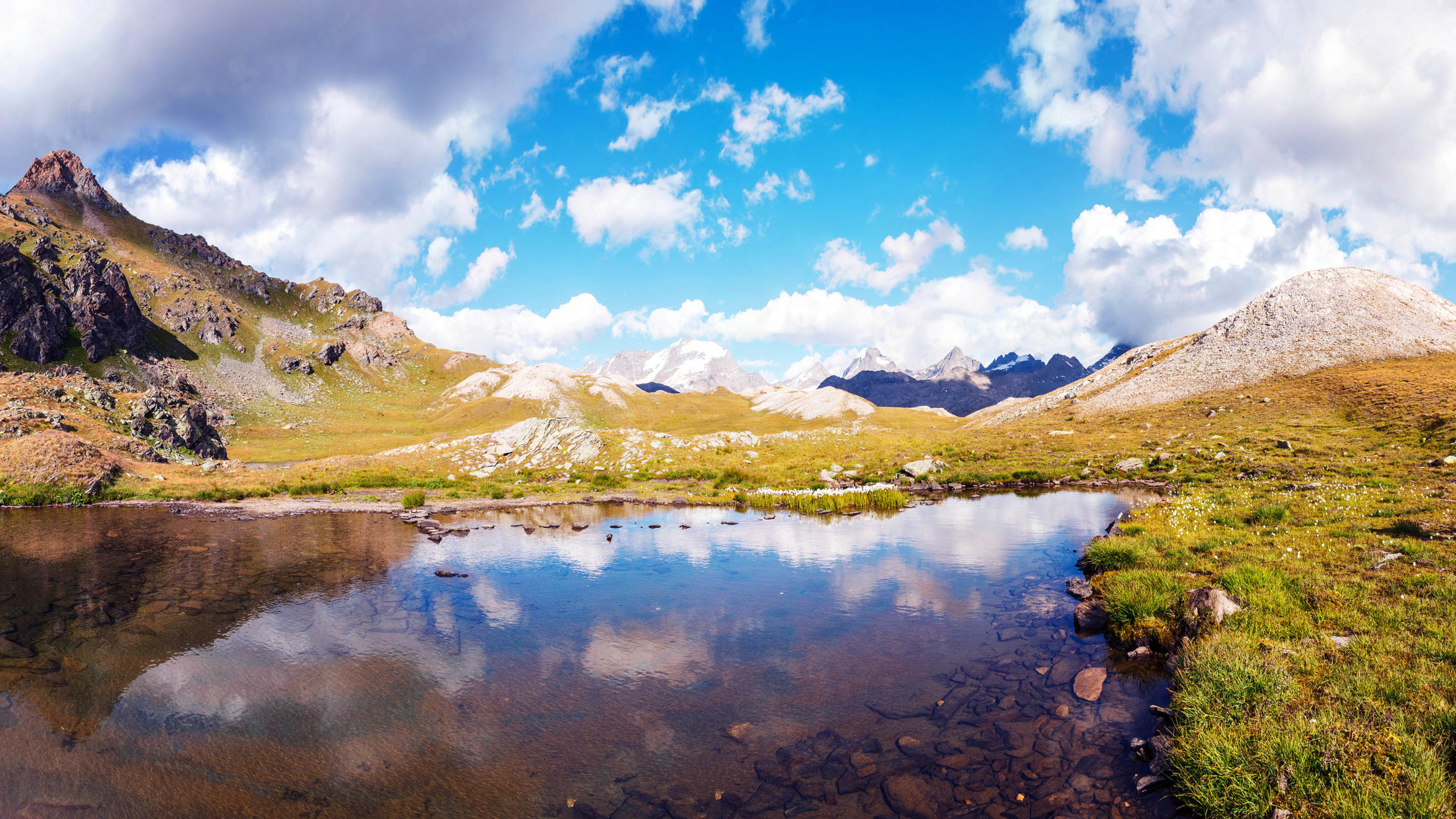 野外 山脉 蓝天