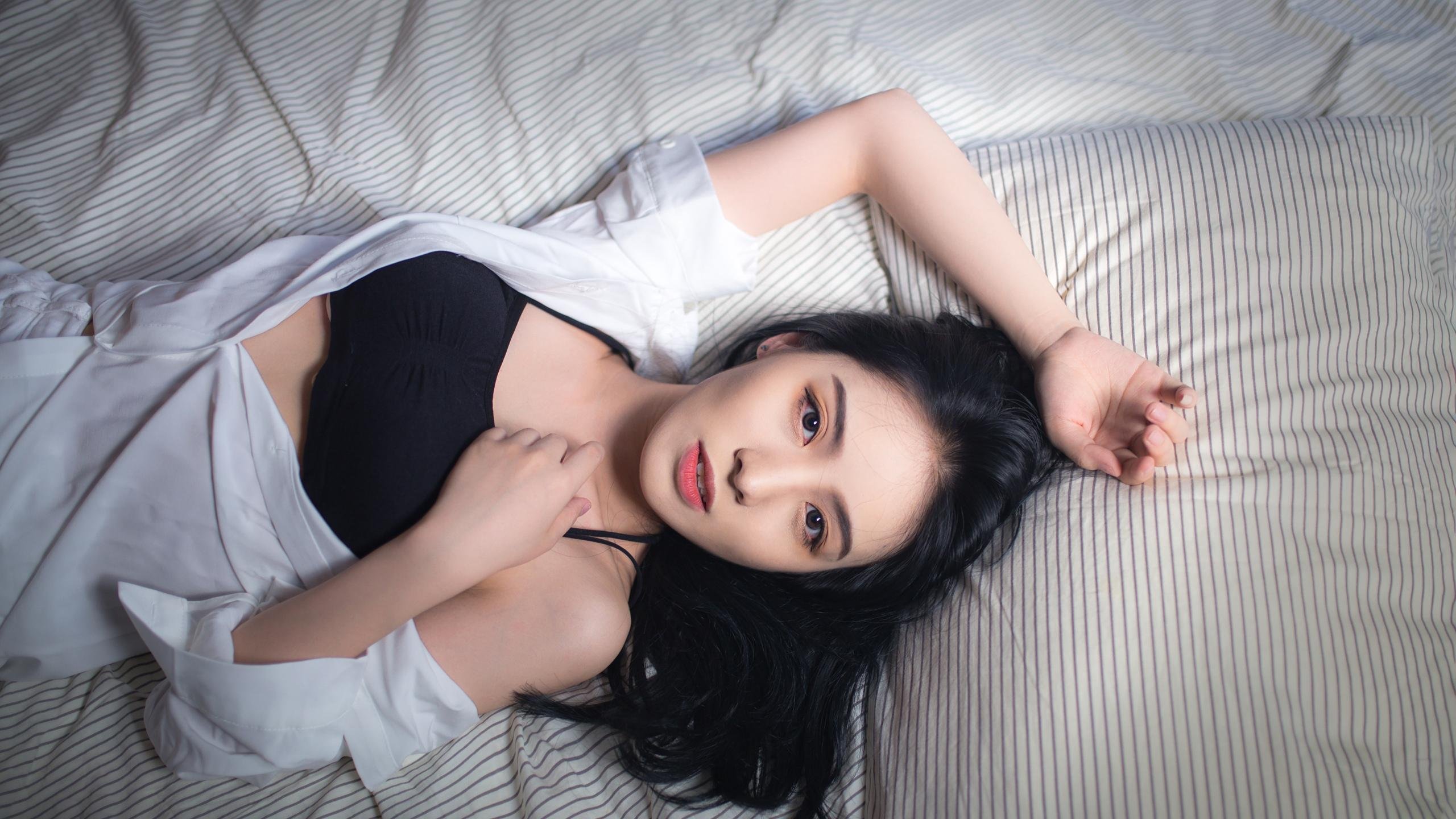 极品  吊带  香肩  诱惑