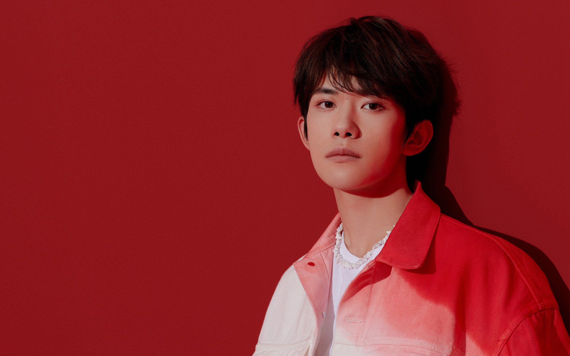 易烊千玺 玉尔演唱会