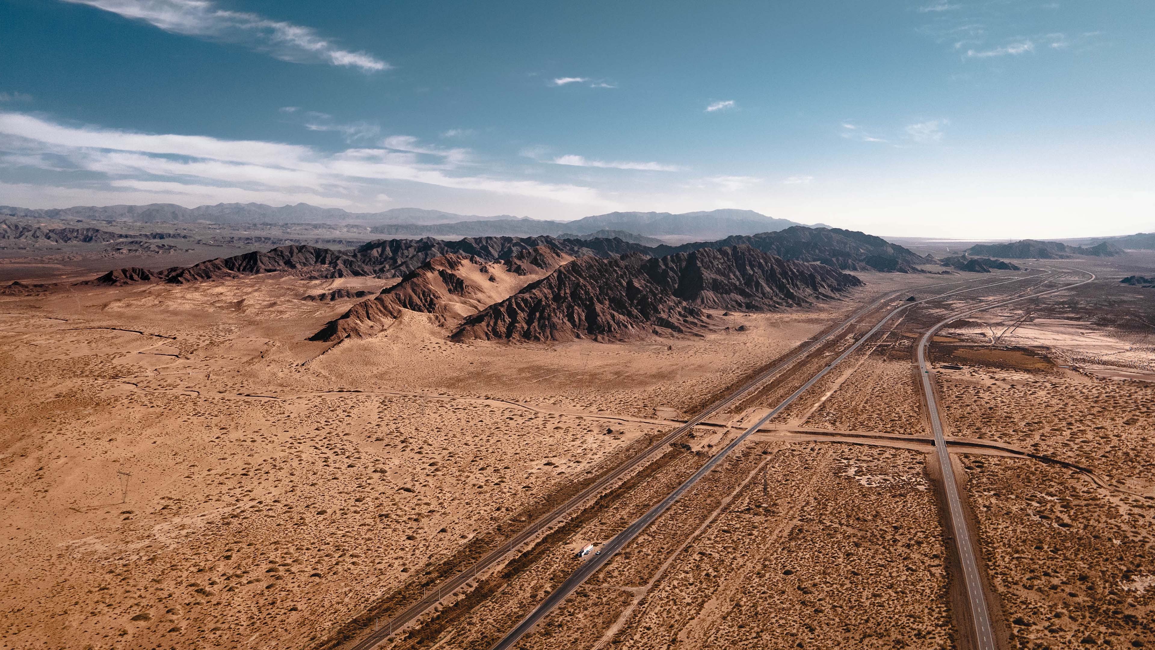 草原 公路 旷野 一望无垠