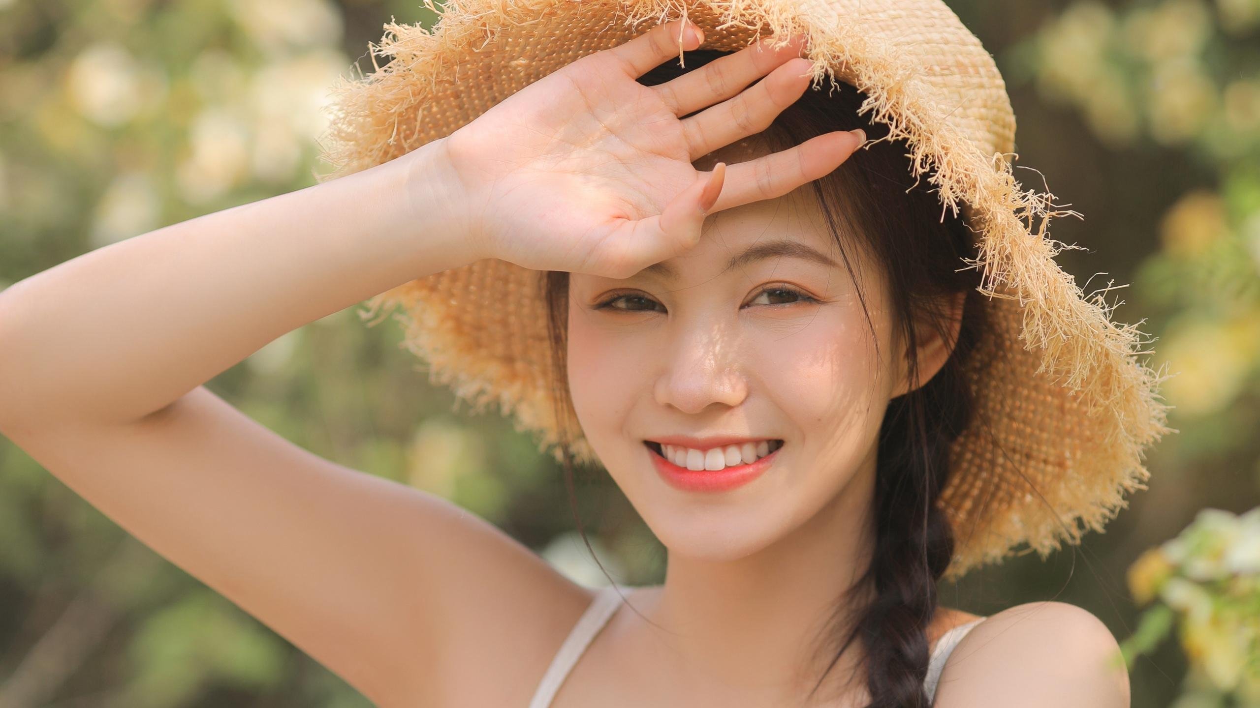 清纯 阳光 笑容 迷人 草帽