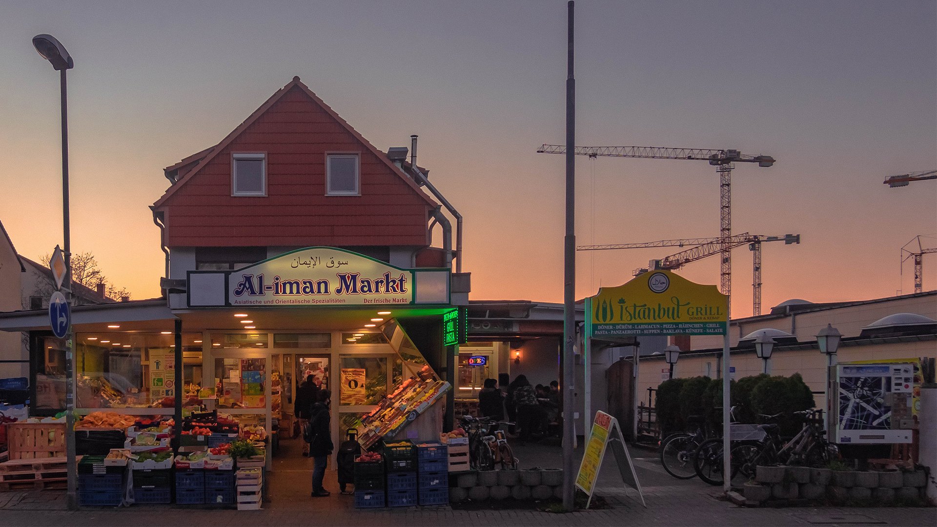 落日余晖  小镇  黄昏  彩霞