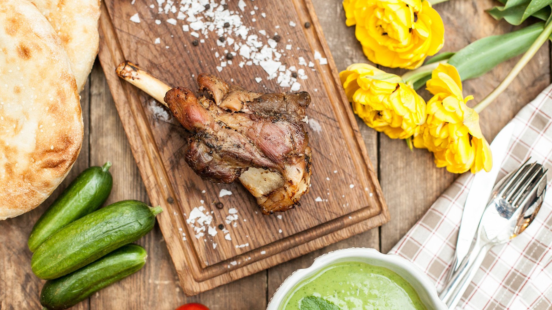 舒缓压力 小羊排 黄瓜 鲜花 西餐