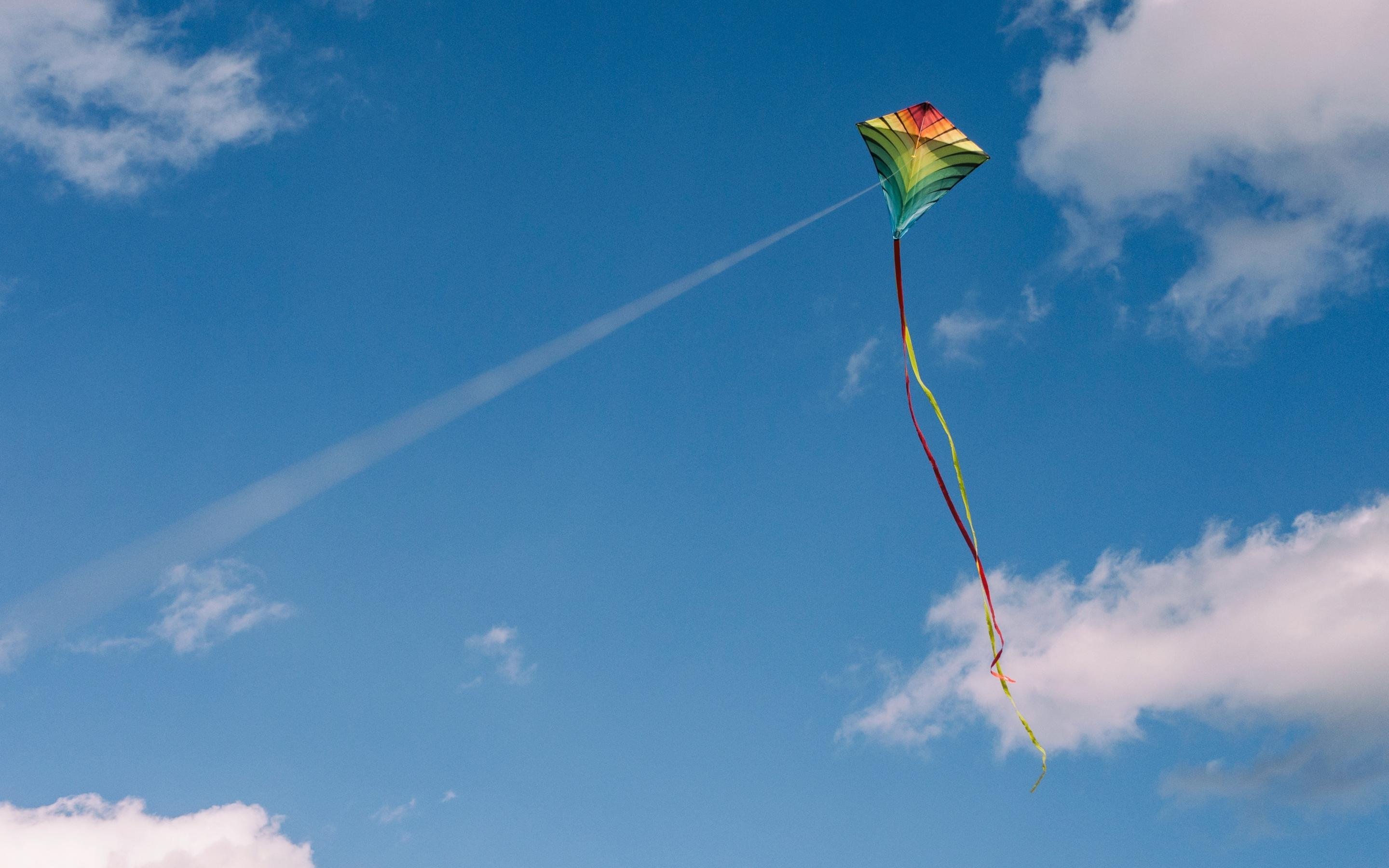 蓝天白云 优美天空 风筝 白云