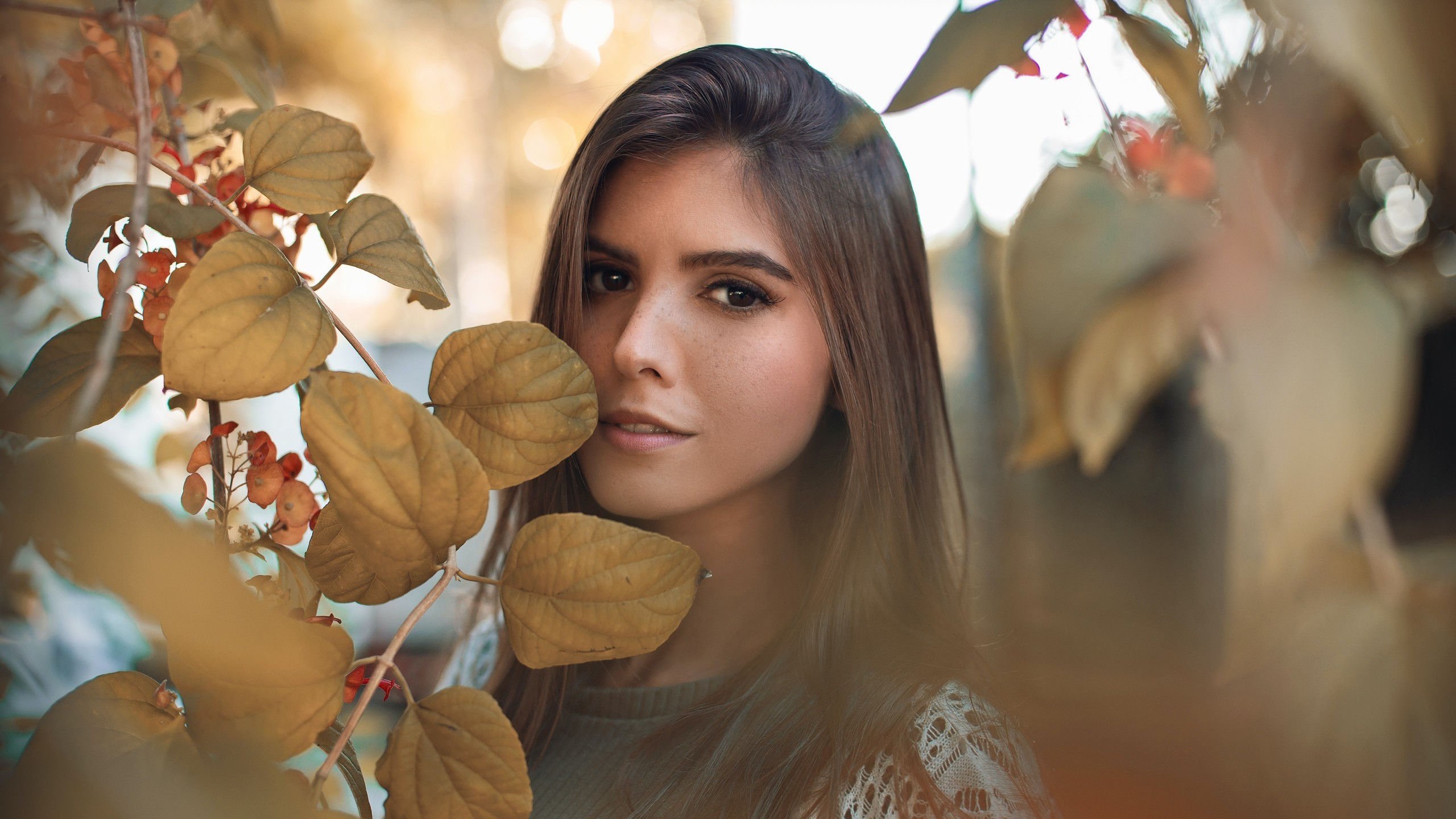 欧美女神 树叶 金发