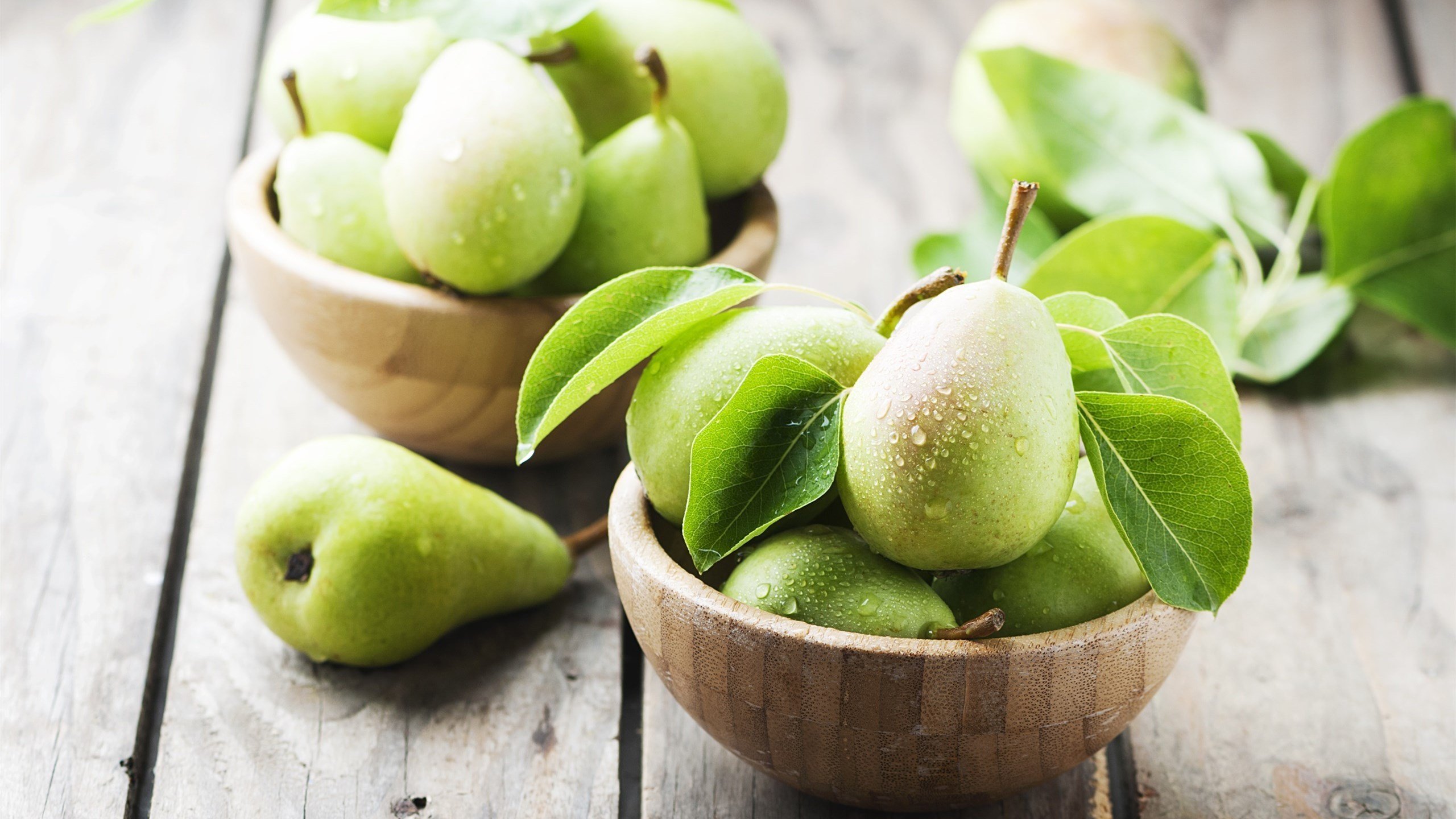 动感水果 梨子 青梨 树叶 新鲜