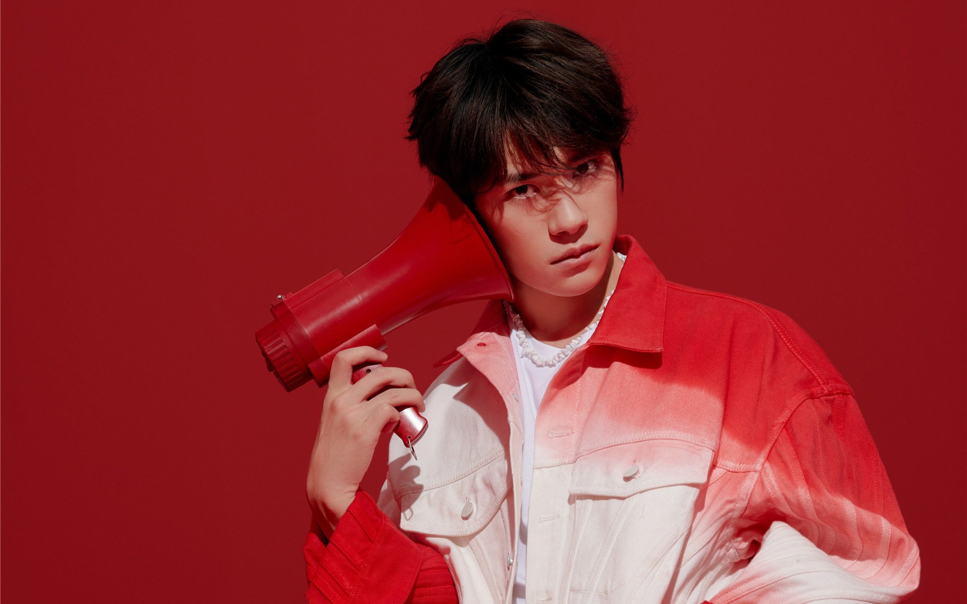 易烊千玺 玉尔演唱会