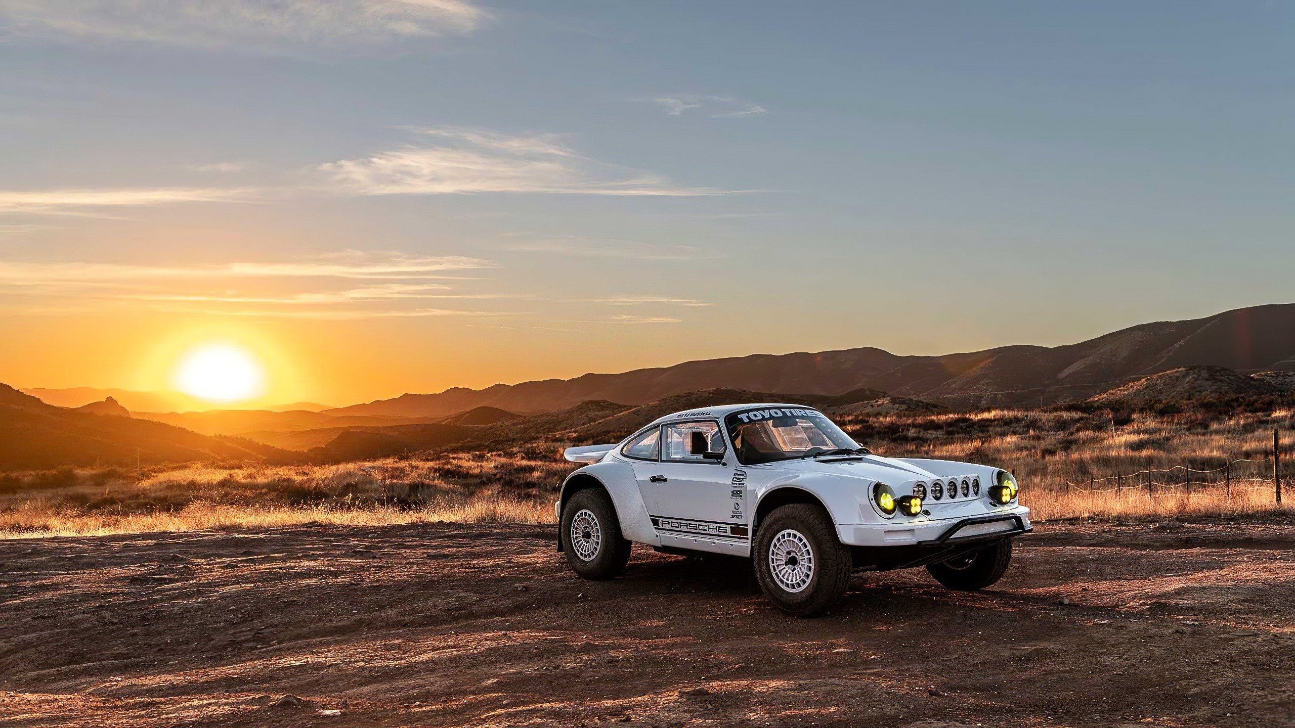 丰田 跑车 赛车 落日