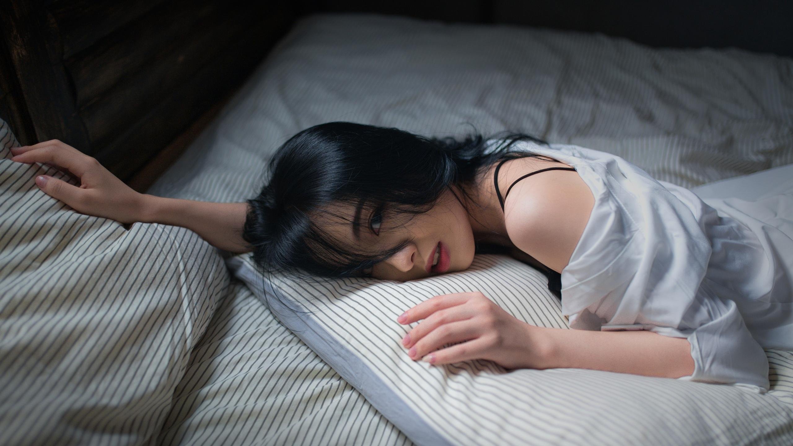 性感女神 衬衣 慵懒