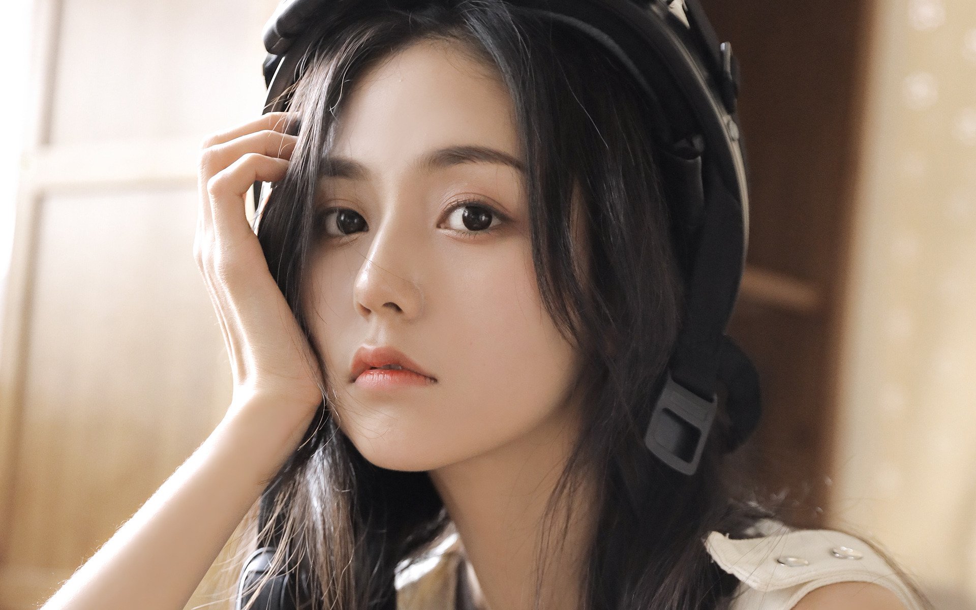 清纯 头盔 长发 阳光