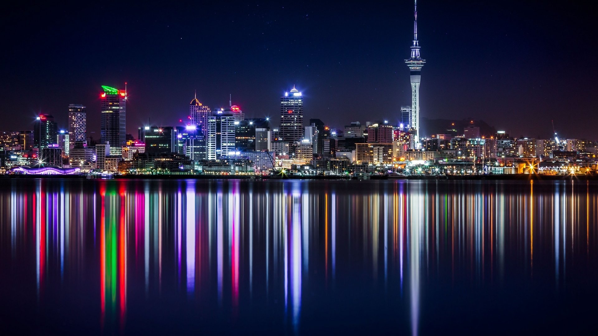 城市夜景 倒影