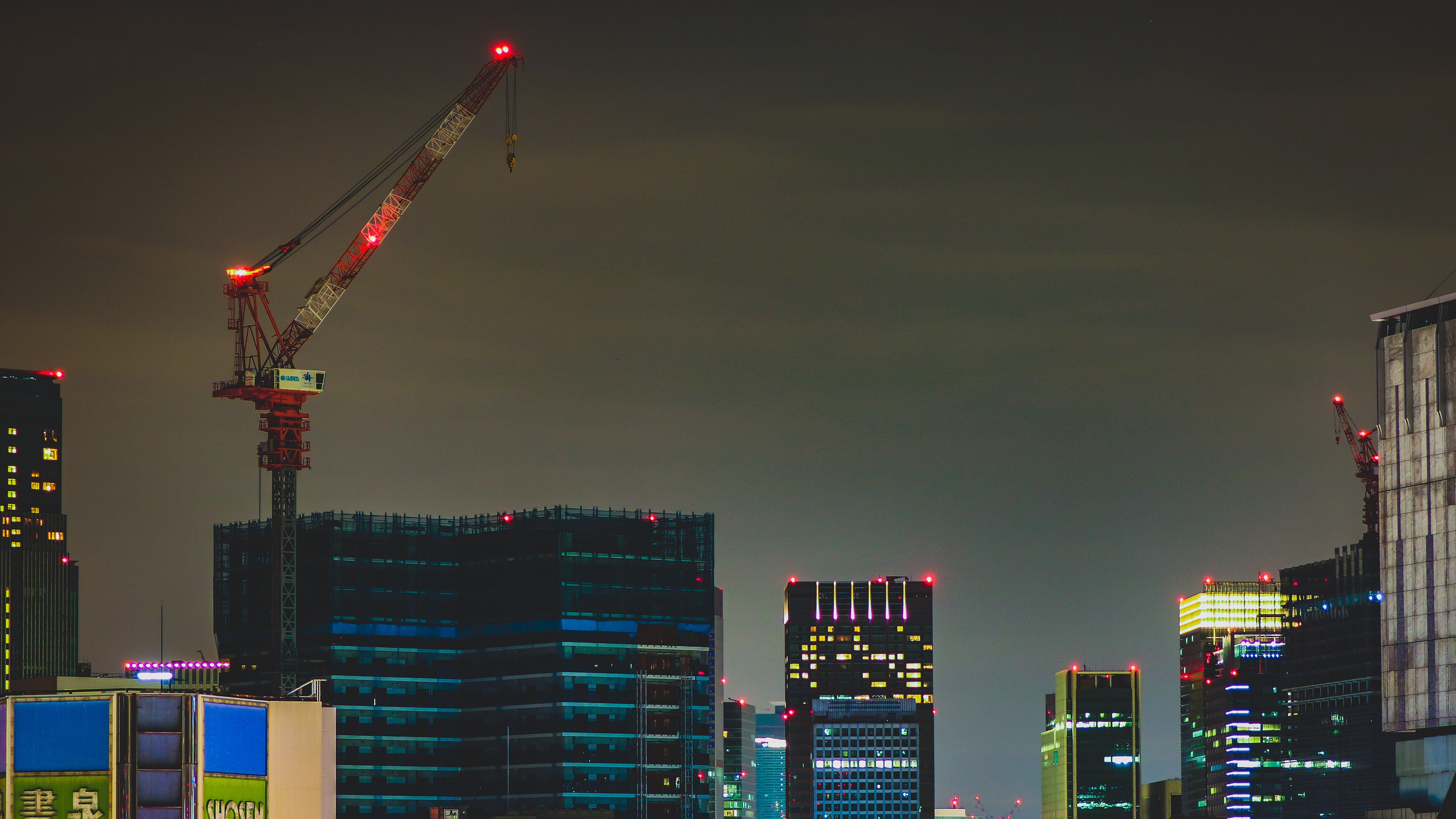 城市夜景 塔吊 灯光 夜空 建筑