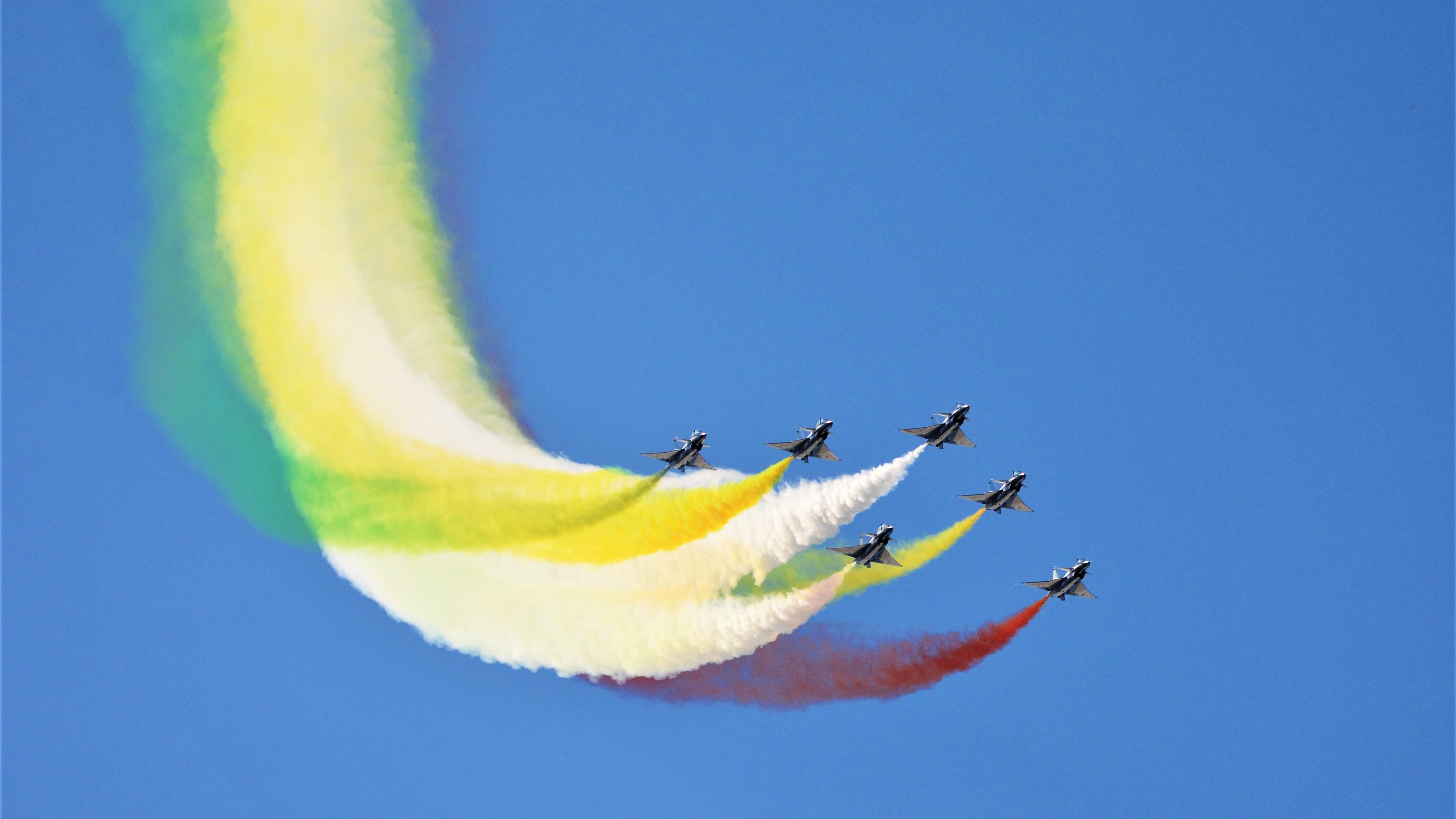 飞行 彩虹 飞机 航展