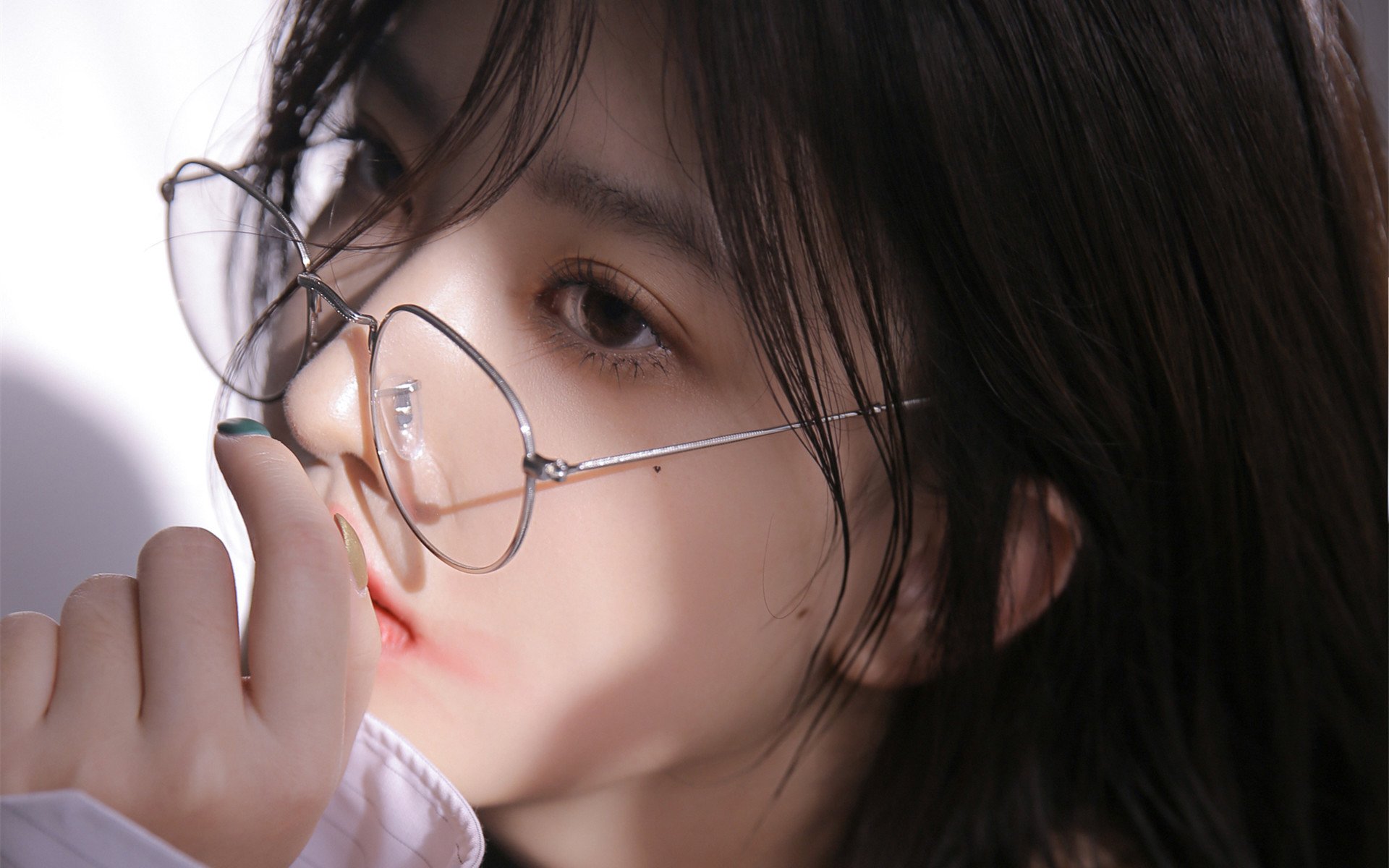 性感女神 眼镜 衬衣