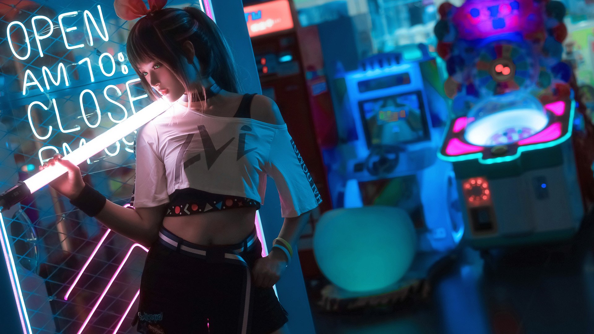 科幻少女 白色荧光棒 个性时尚可爱动漫女孩