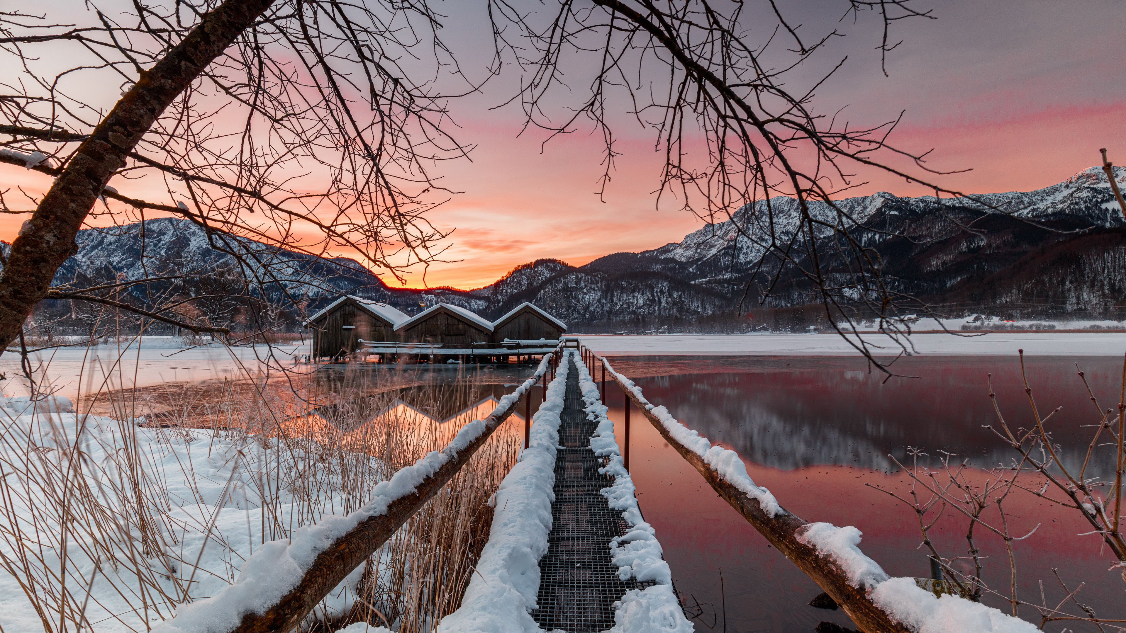 冰天雪地 雪后清晨 湖边小屋