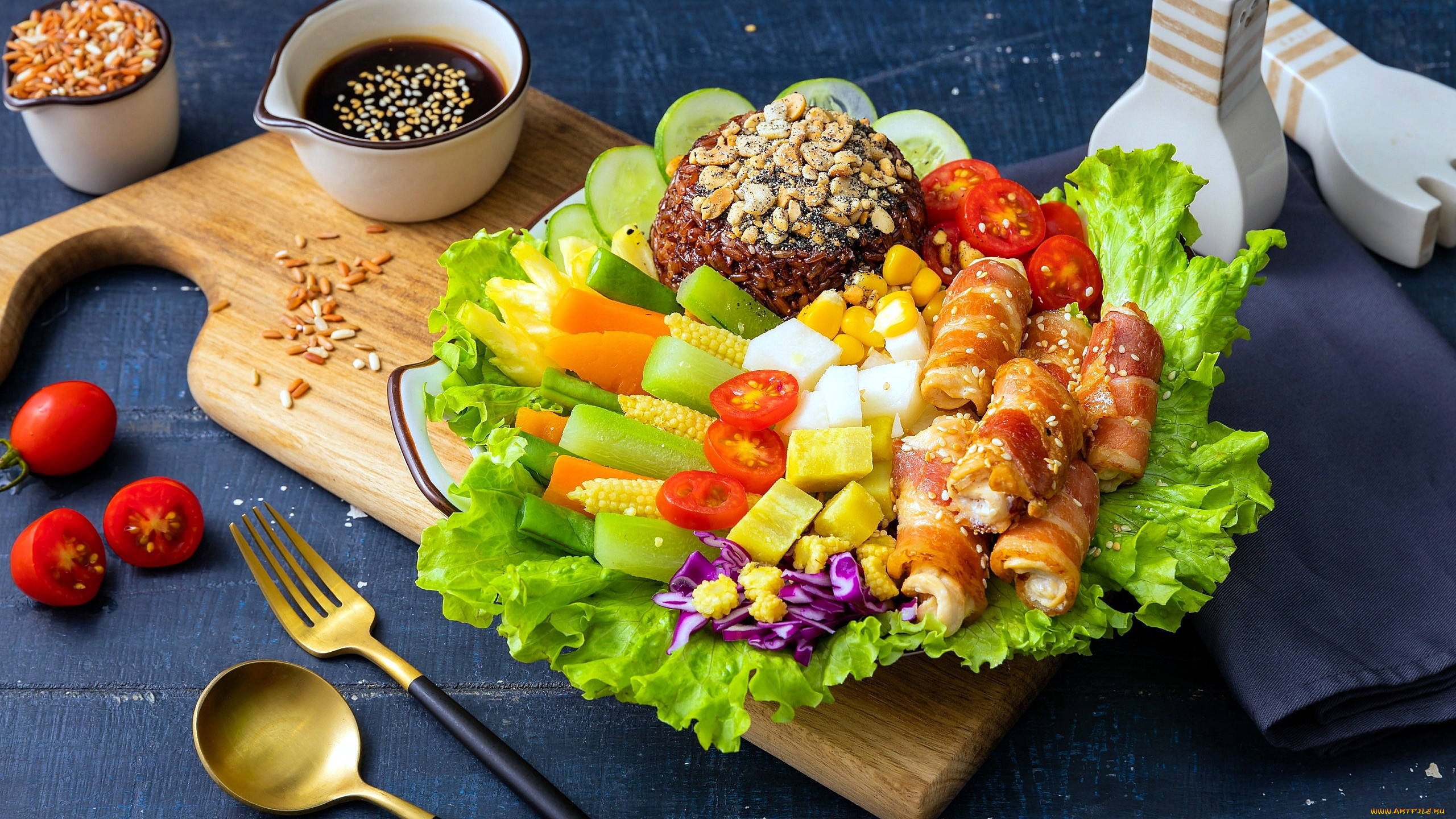 舒缓压力 叉子 番茄 生菜 汤匙