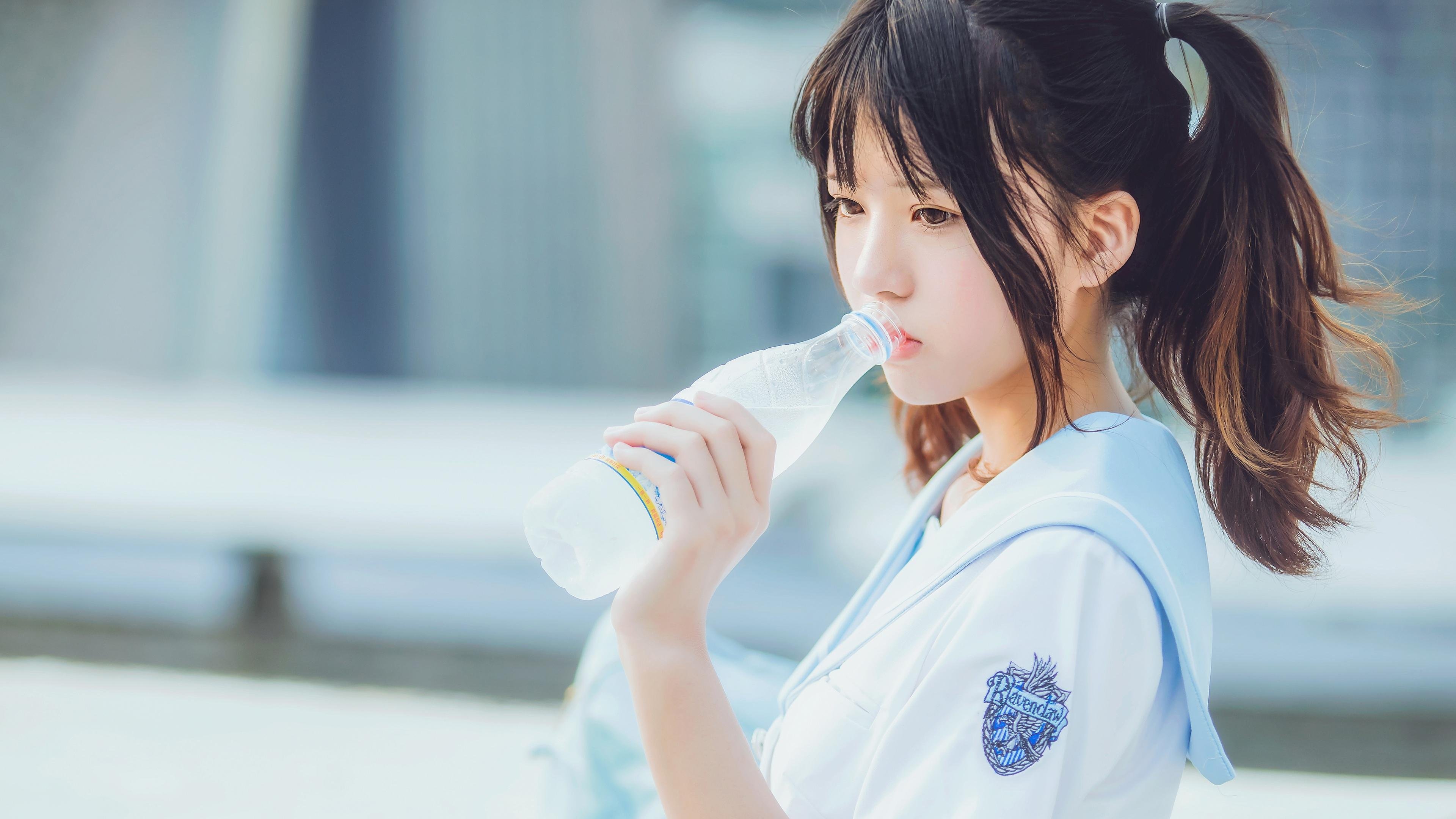 清纯  双马尾  少女  运动  可爱