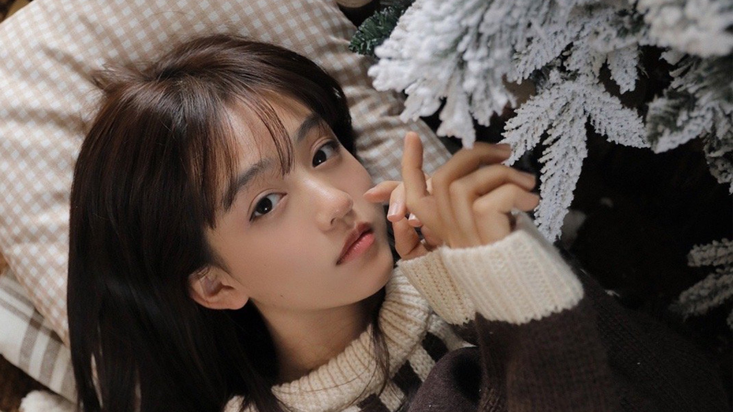 清纯 学生 居家 女孩 毛衣