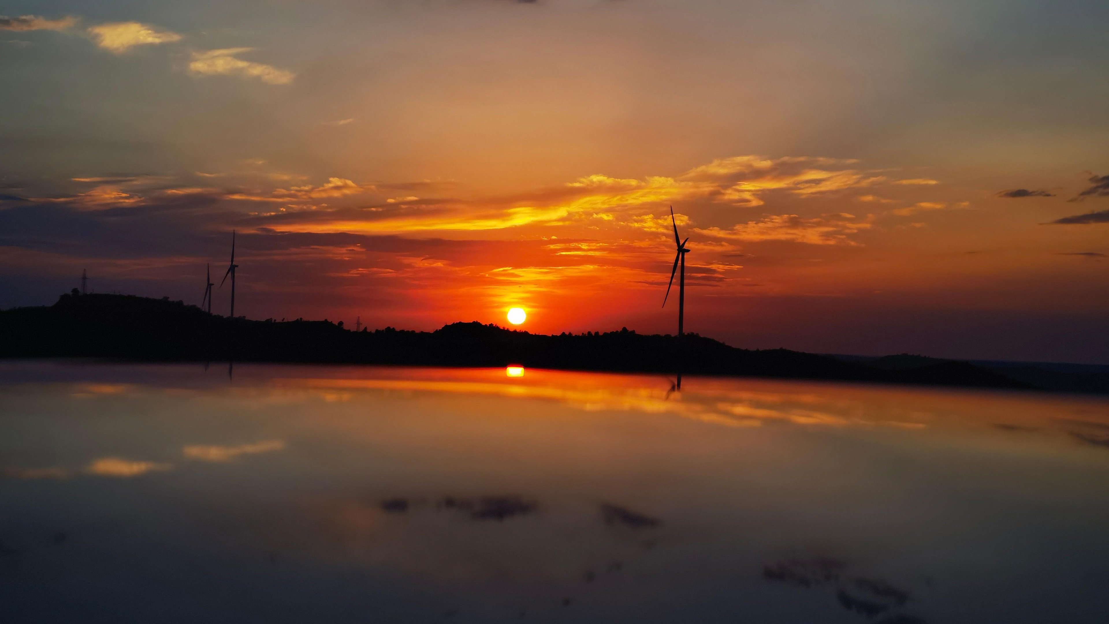 落日余晖 绚烂 景色 落日 发电机