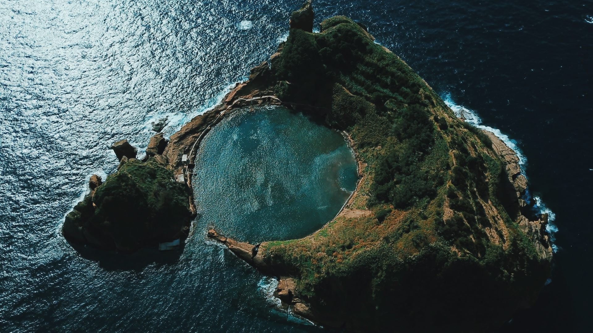 海洋天堂 海岛 海礁 坑