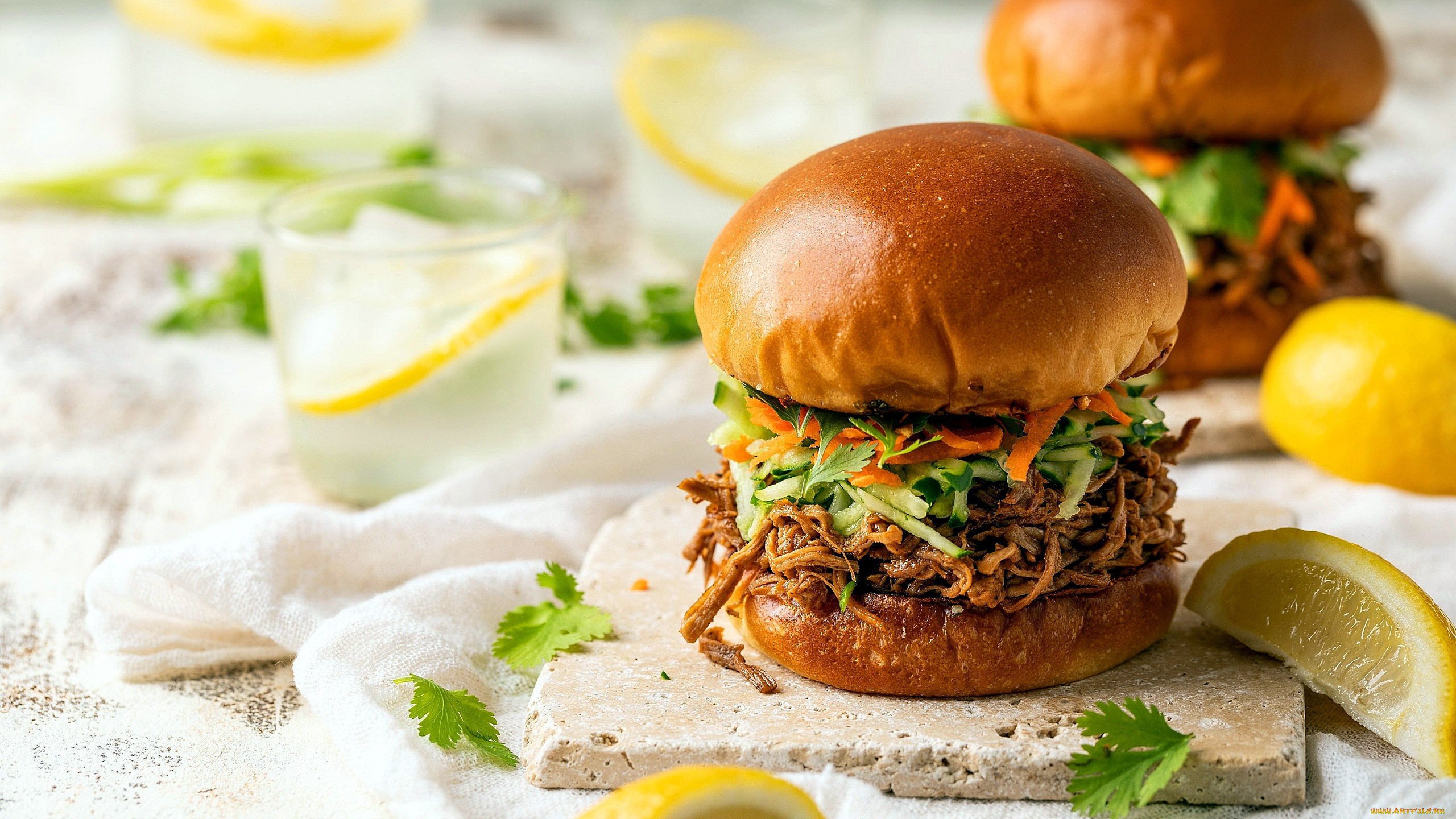 舒缓压力 汉堡 柠檬 黄瓜 点心