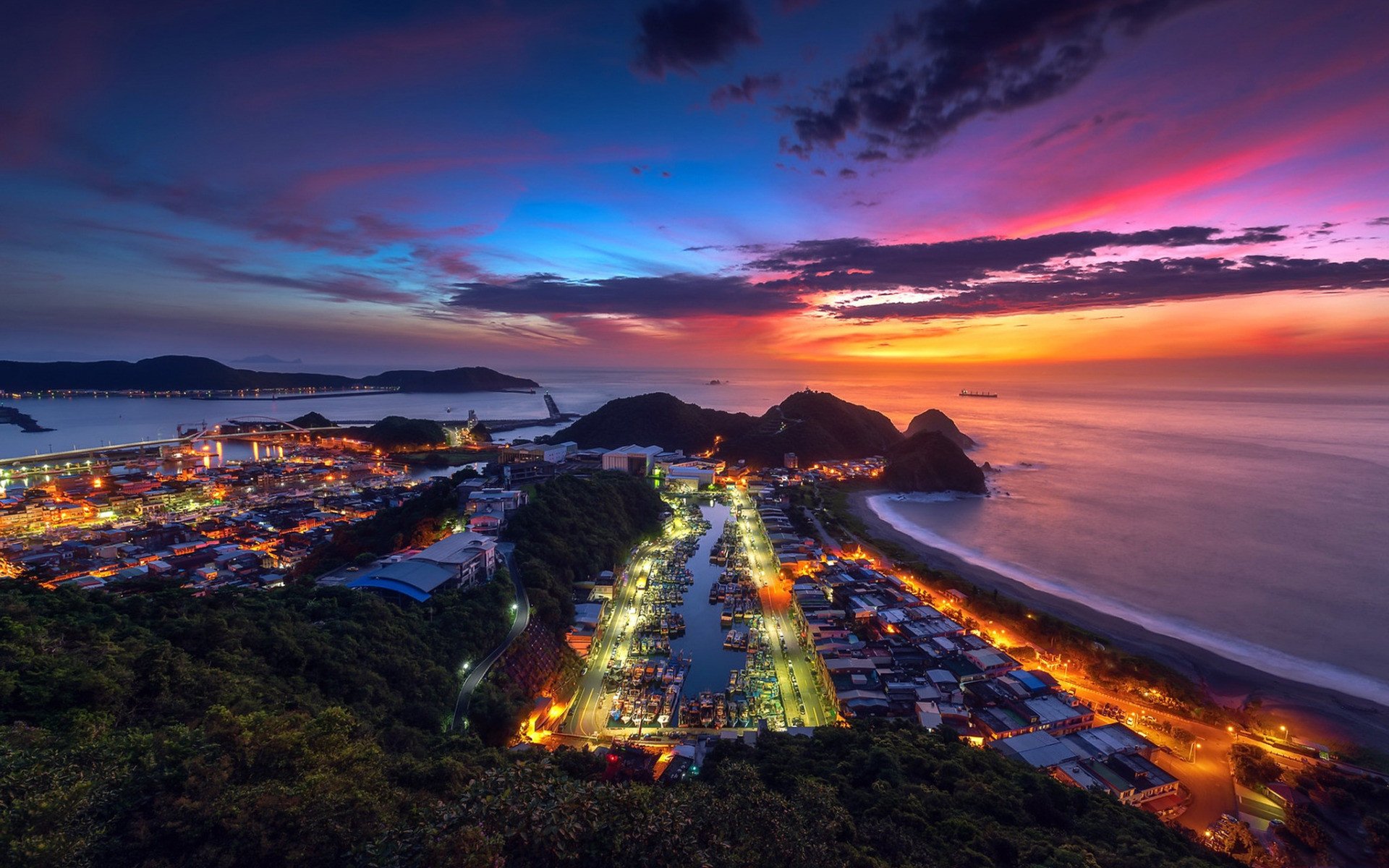 城市夜景 海滨 晚霞 灯光