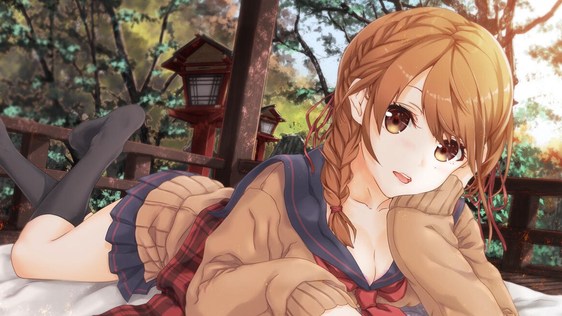 美女 辫子 短裙 庭院