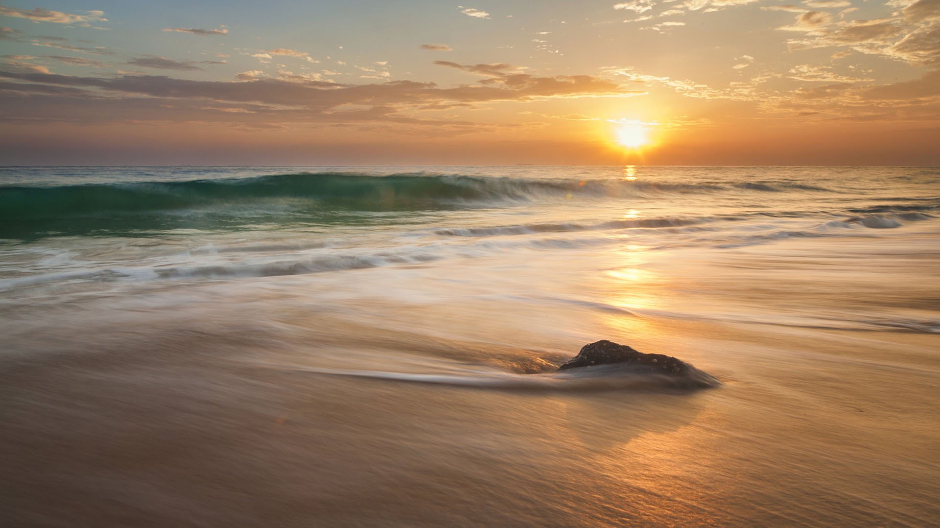 海洋天阳 海浪 日出 海天一线