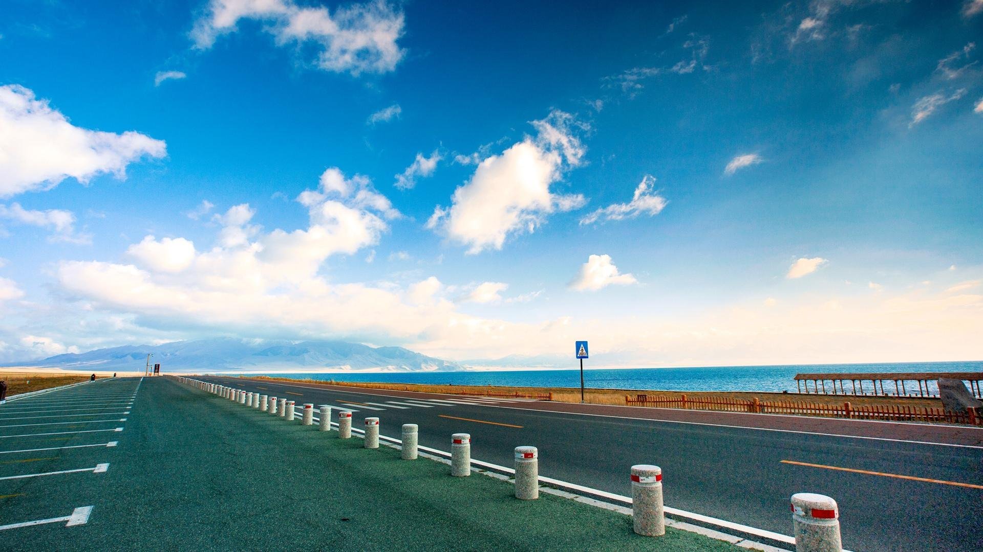 蓝天白云   新疆   清新城市   蔚蓝