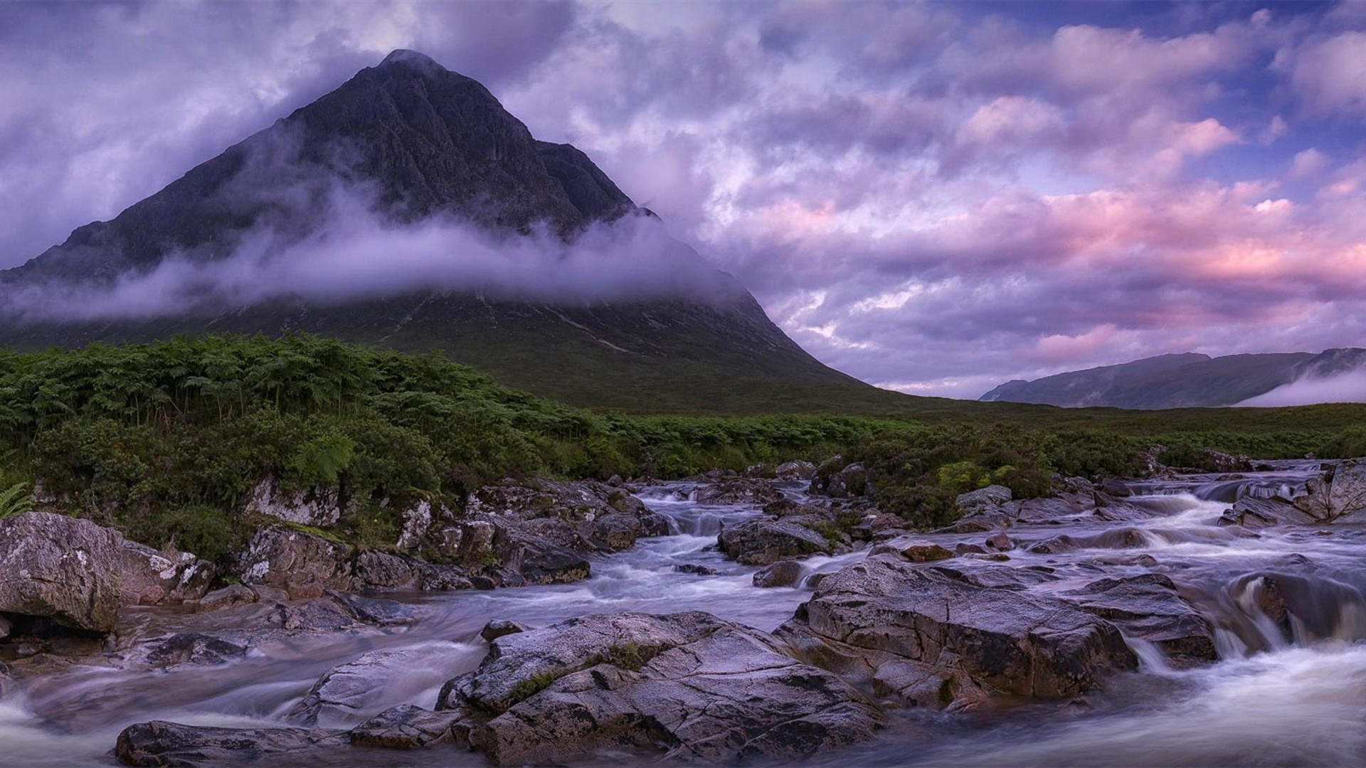 自然风光 高山 雾 小溪 清晨